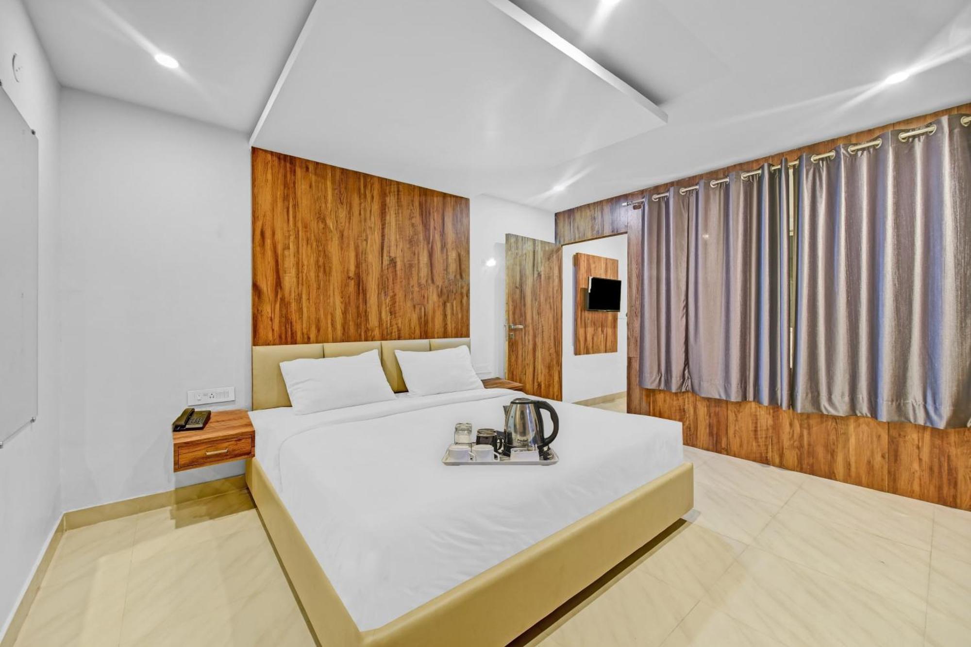 Hotel Townhouse The Circle 4*