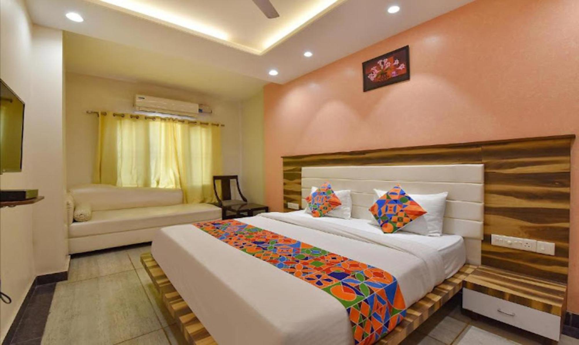 Fabhotel The Wind Palace Jaipur