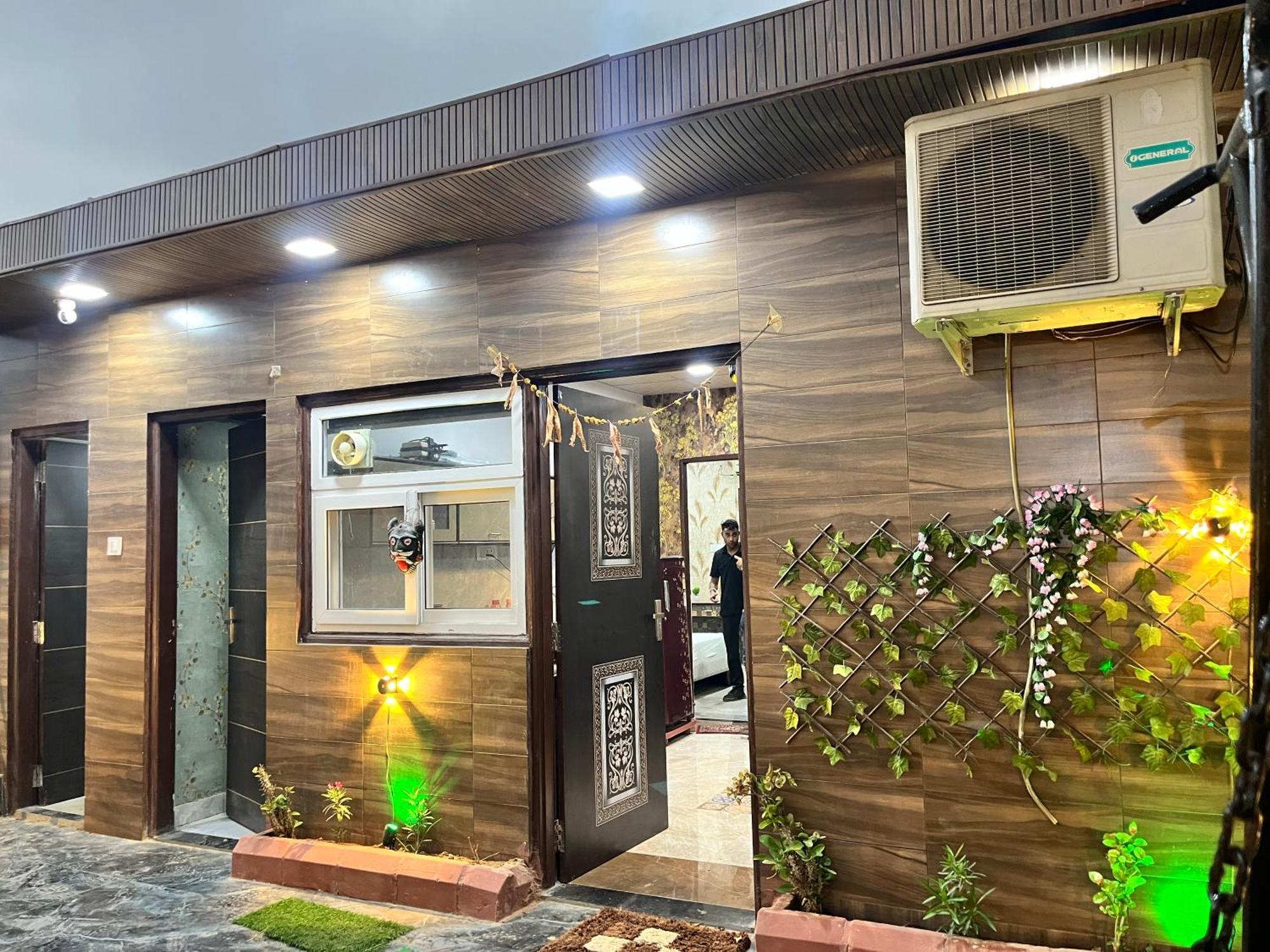 Nexlay Aqua Farmhouse * Jaipur