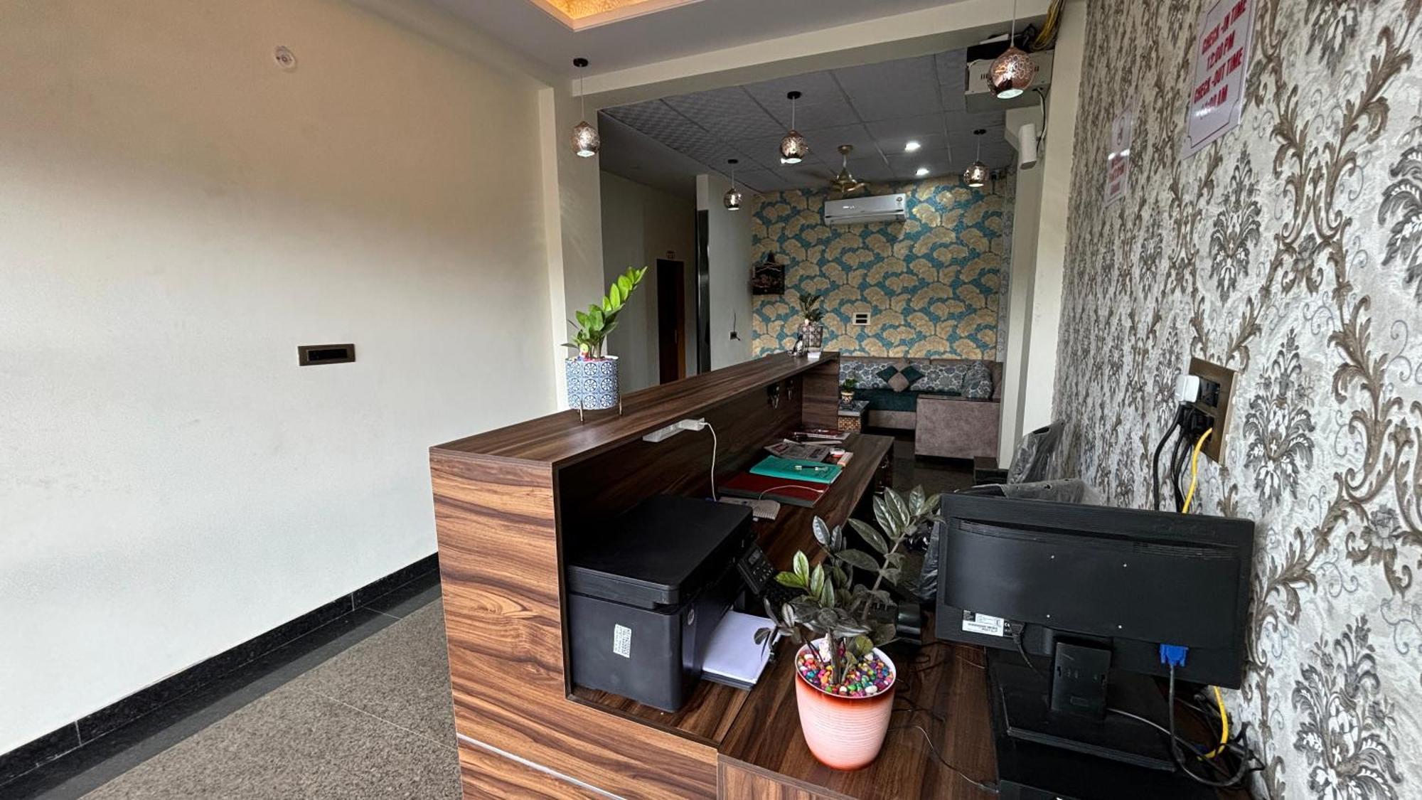 Down Town Hotel Jaipur
