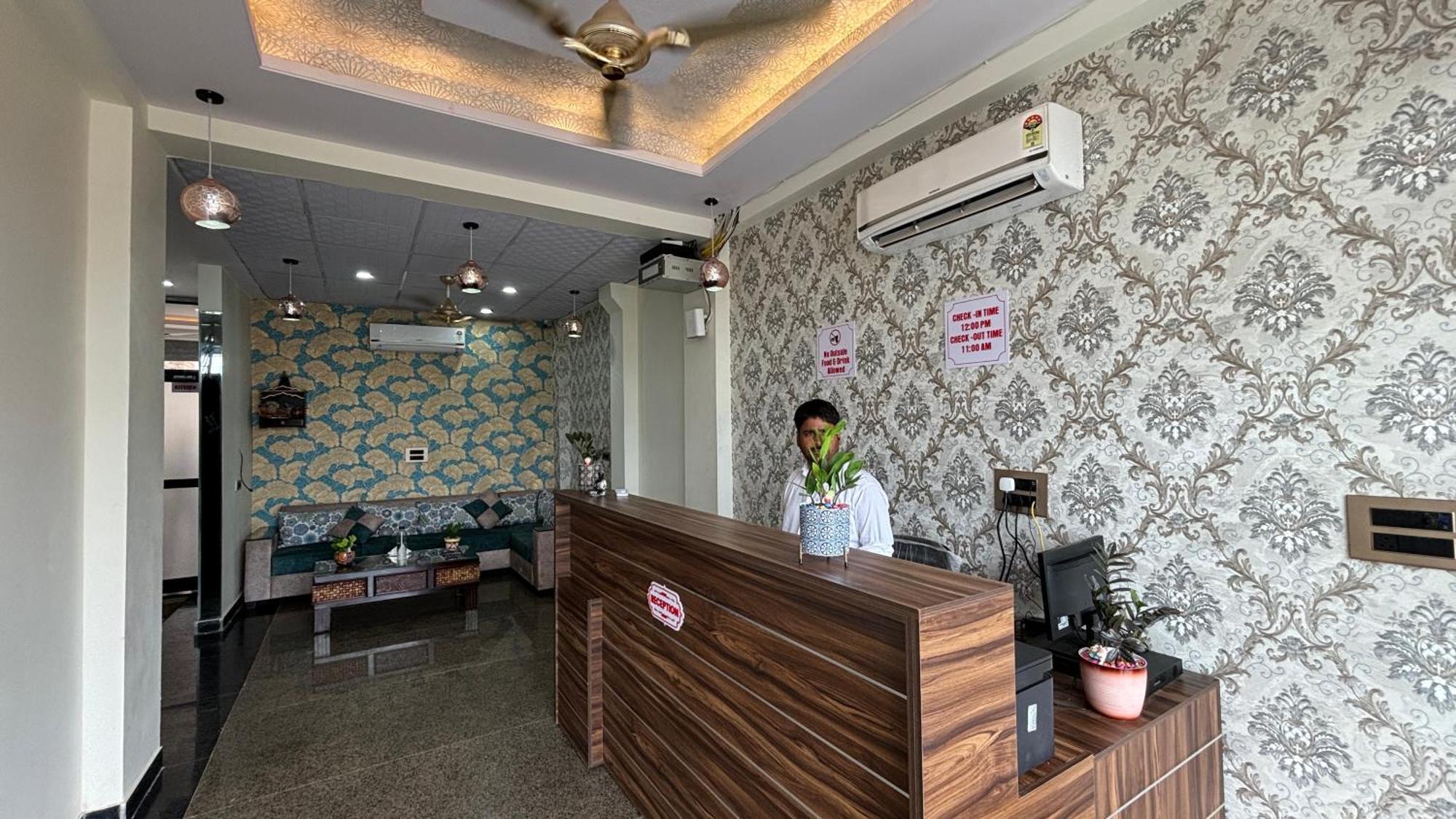 Down Town Hotel Jaipur