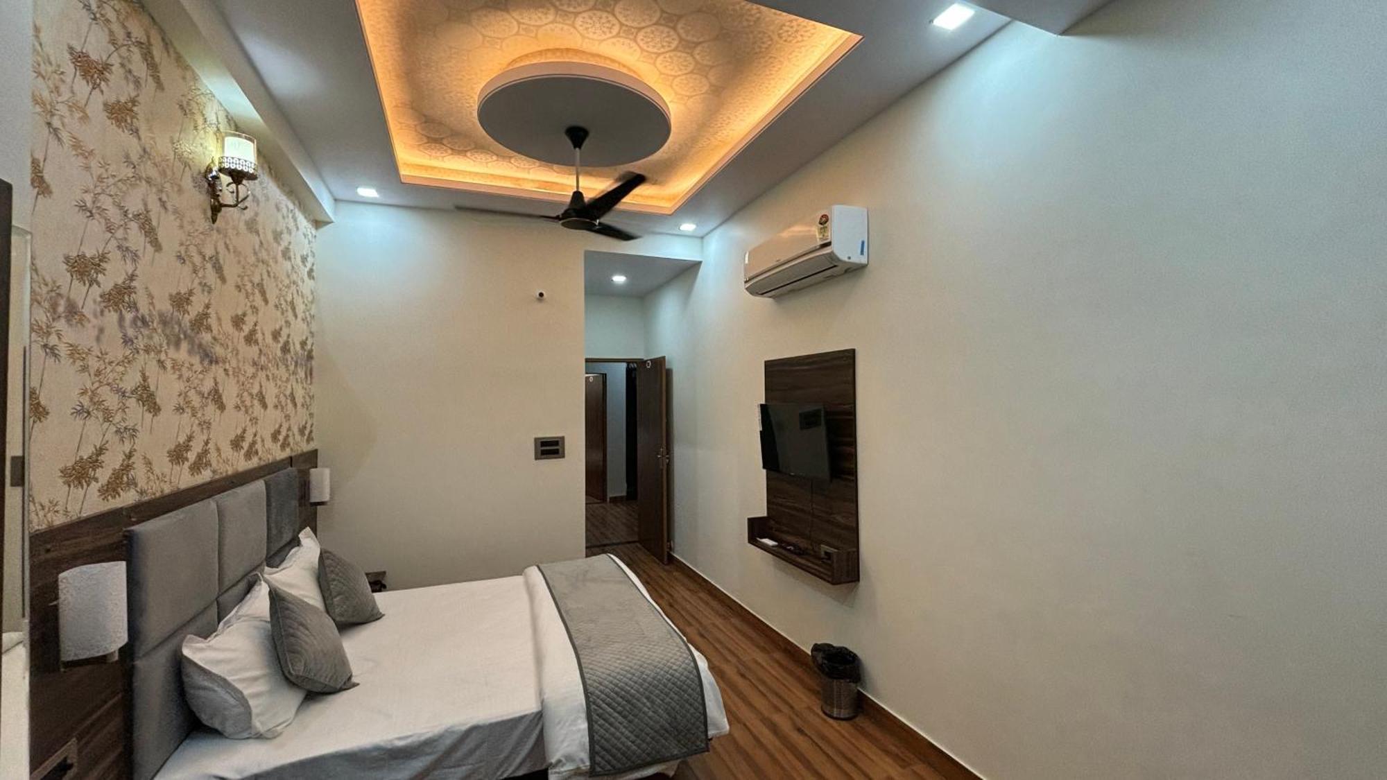 Down Town Hotel Jaipur