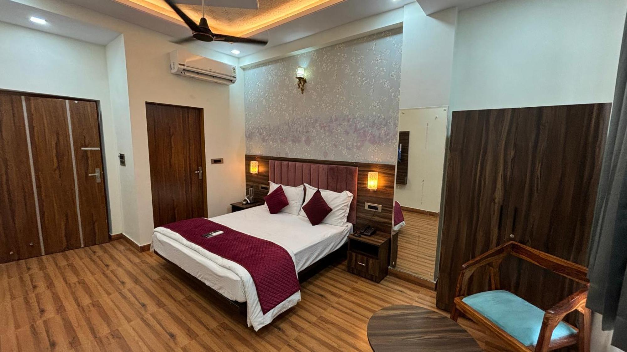 Hotel Down Town Jaipur