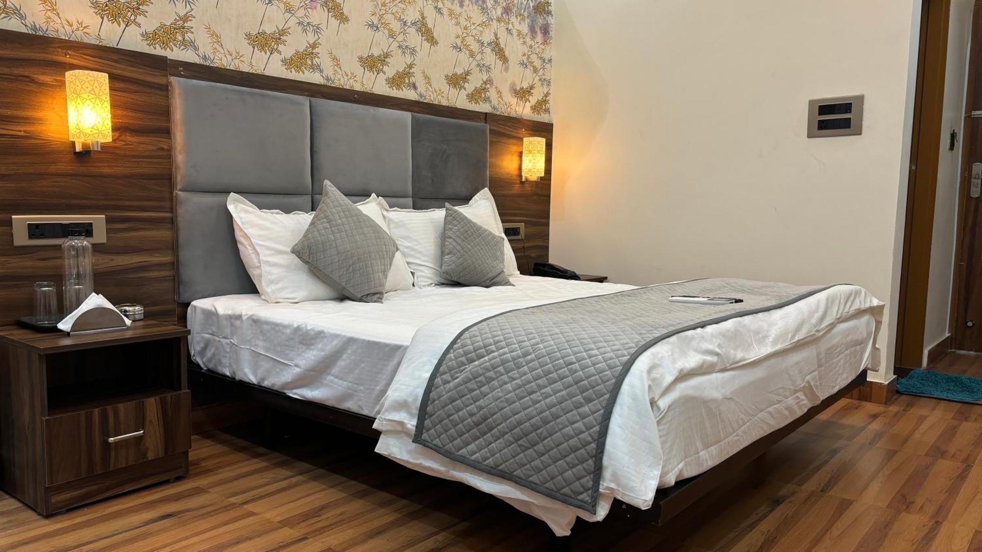 Down Town Hotel 3*