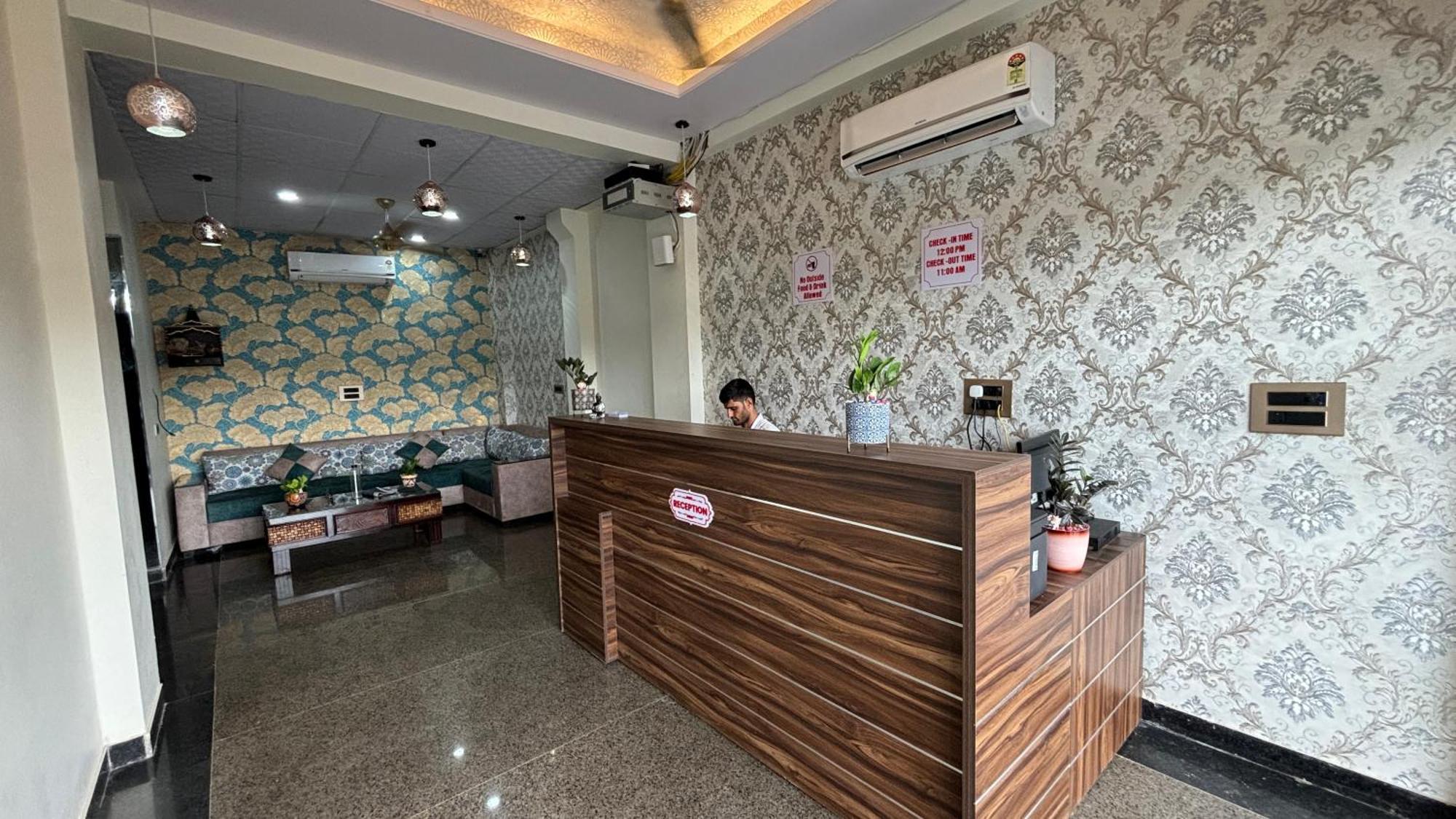 Down Town Hotel