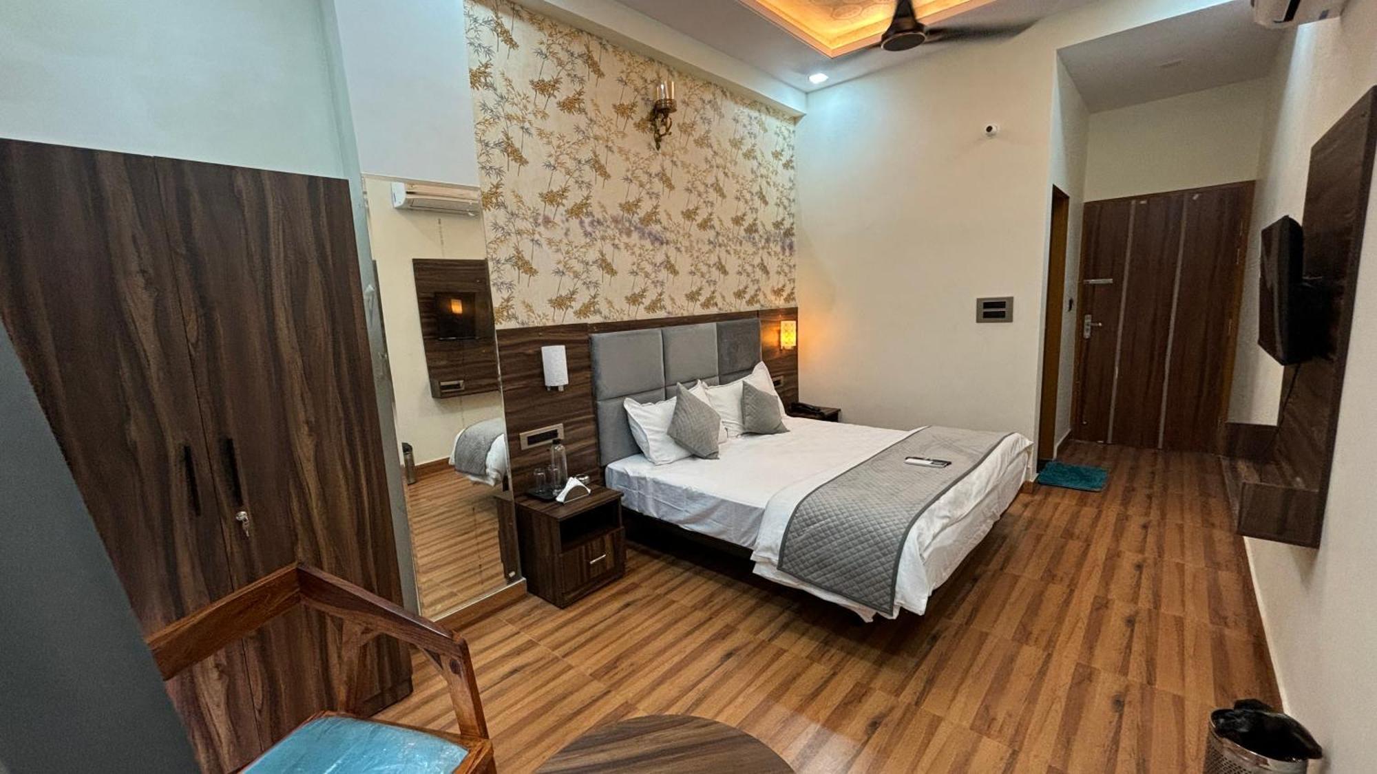 Down Town Hotel 3*
