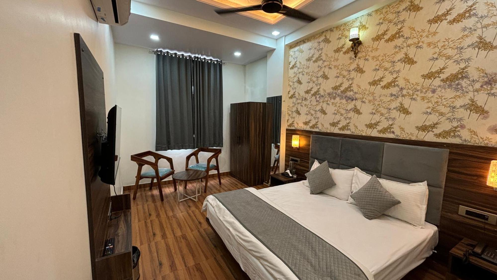 Hotel Down Town Jaipur