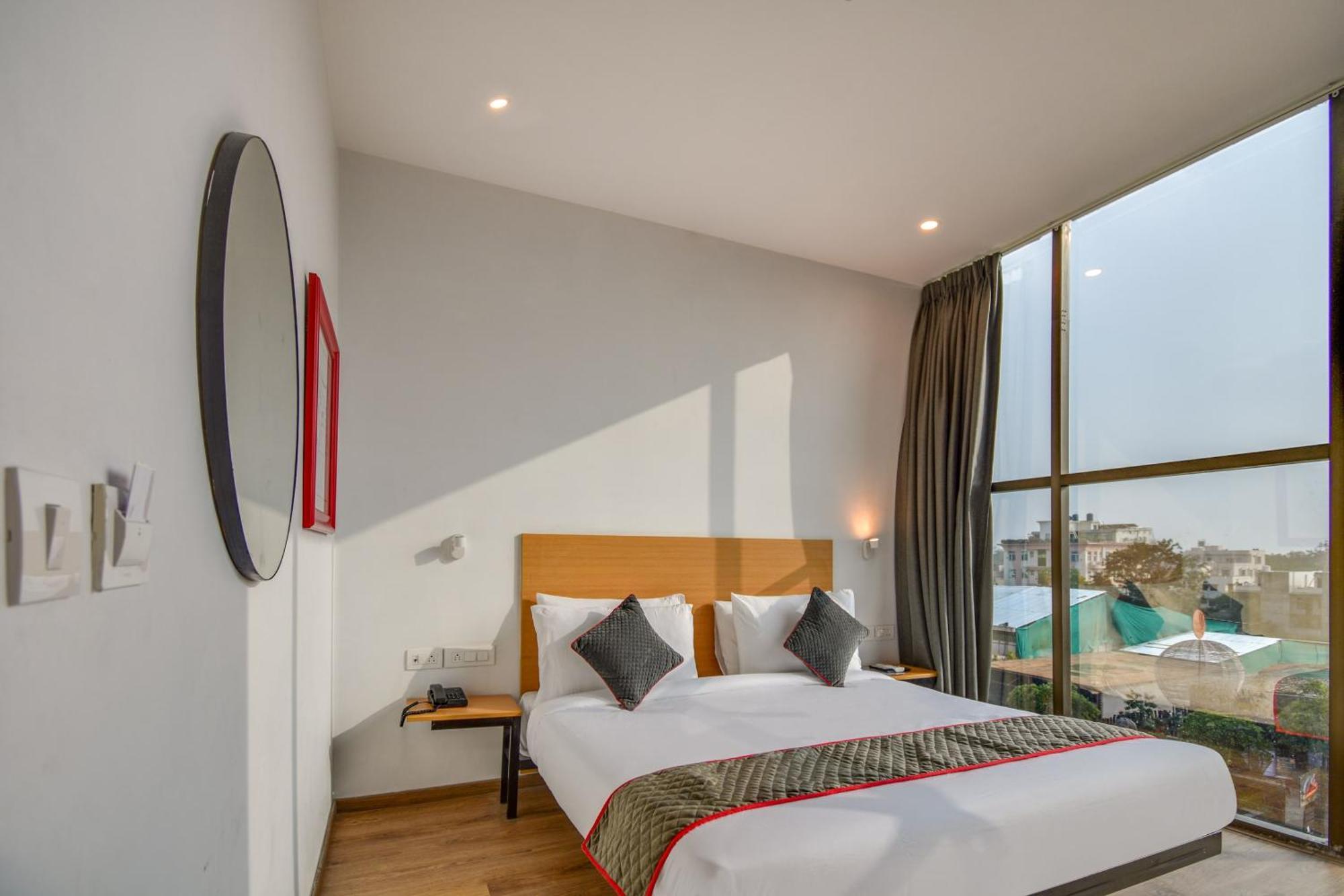 Hotel Townhouse Kg Estate Jaipur