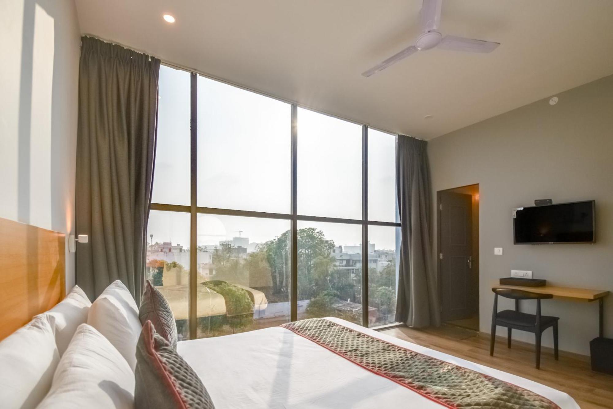 Hotel Townhouse Kg Estate 4*