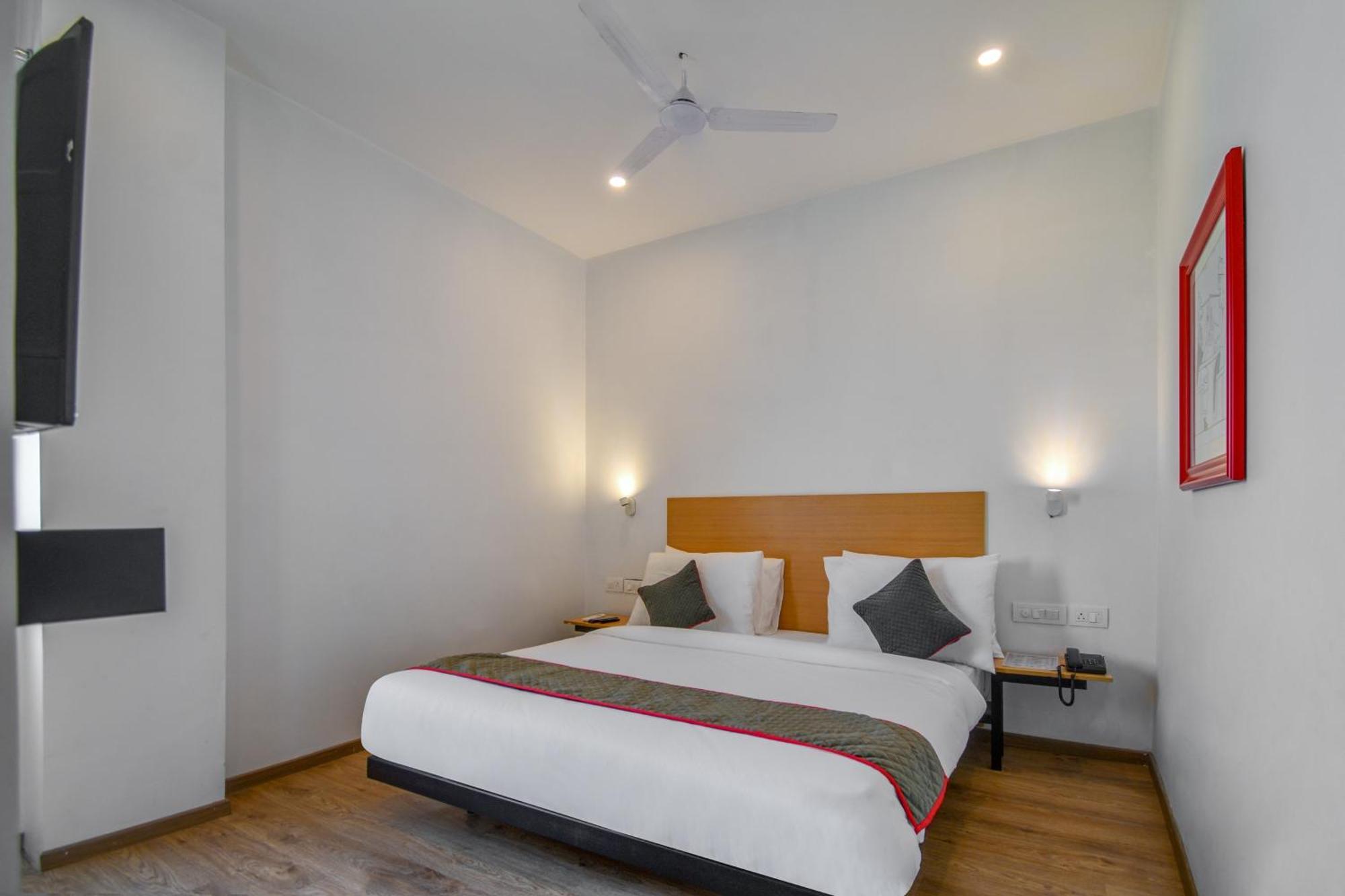 Hotel Townhouse Kg Estate Jaipur