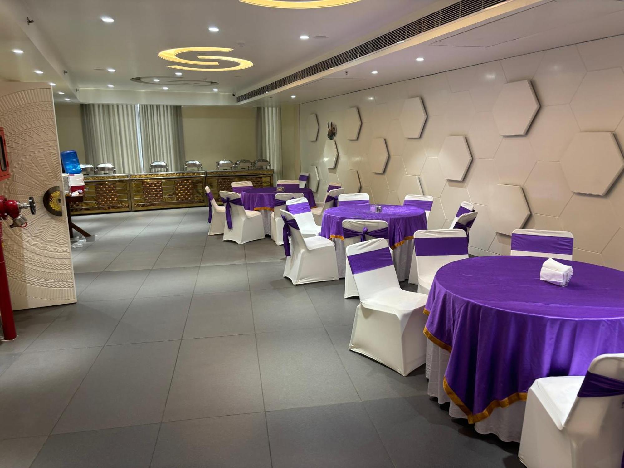 Hotel Anju Shree Inn-near Airport Terminal 1 4*
