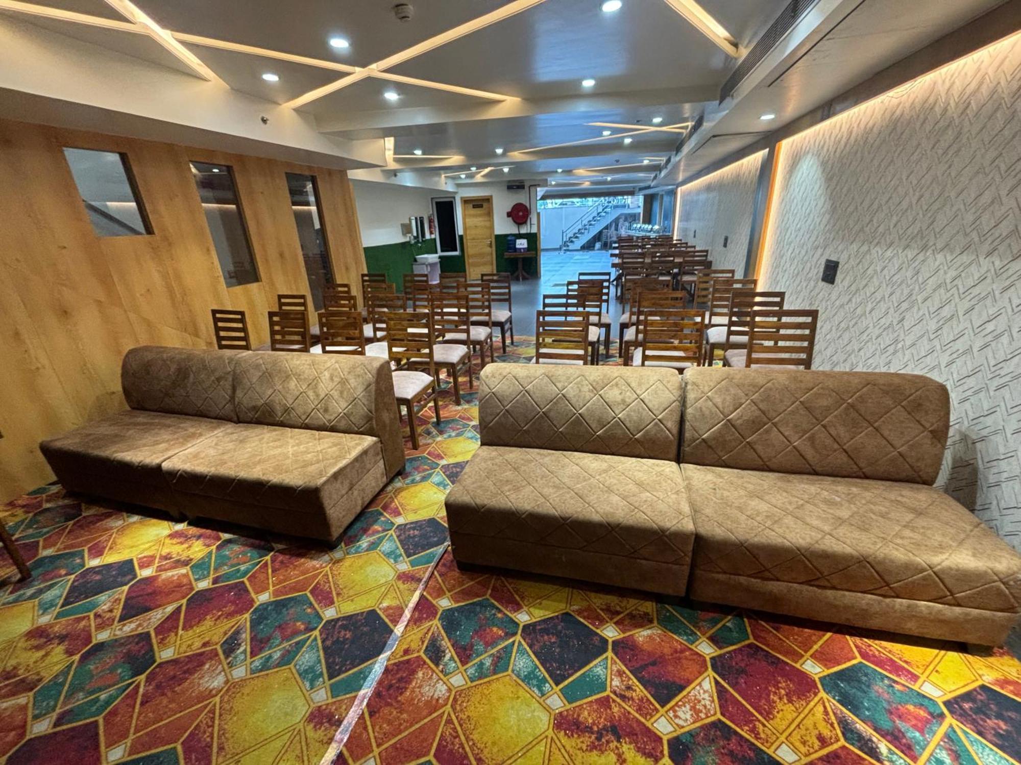 Anju Shree Inn-near Airport Terminal 1