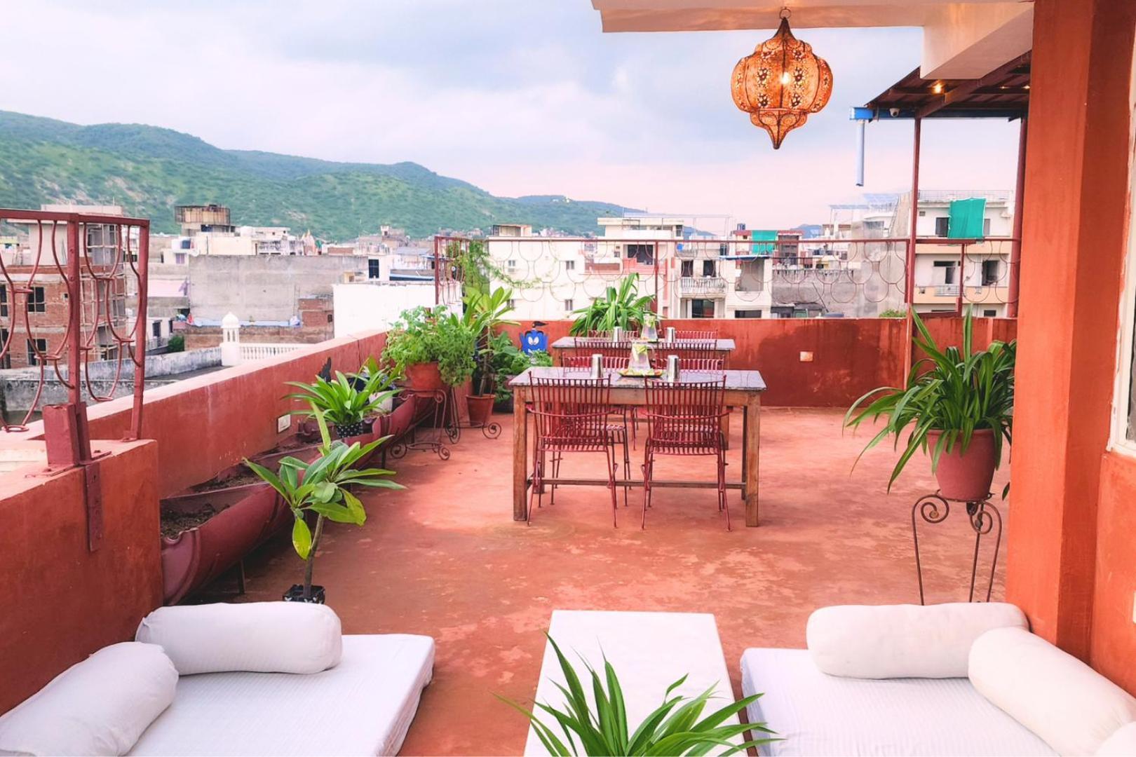 Hotel Chillout - A Boutique & Rooftop Restaurant 3*