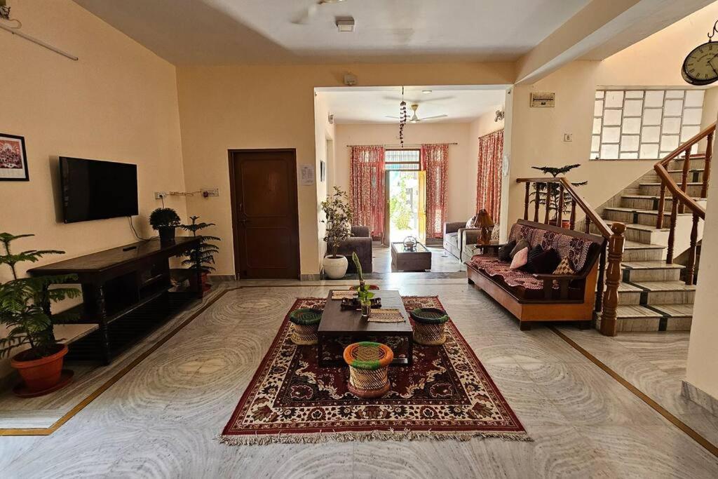 Apartment Kaushik House - Luxury Garden Homestay Near Vaishali Nagar Jaipur