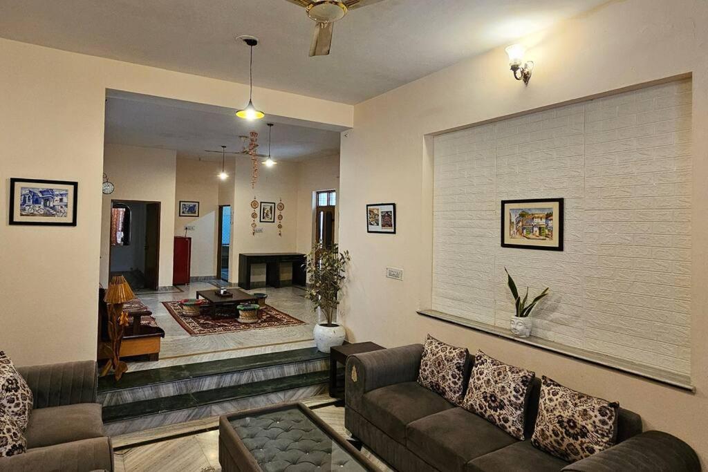 Apartment Kaushik House - Luxury Garden Homestay Near Vaishali Nagar Jaipur