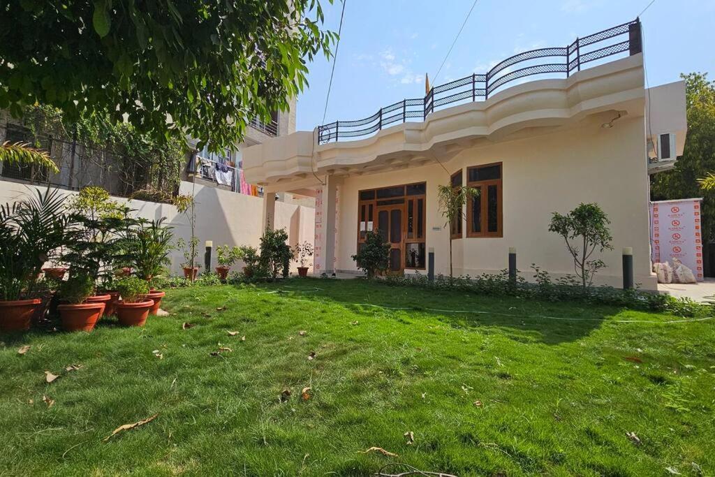 Apartment Kaushik House - Luxury Garden Homestay Near Vaishali Nagar *