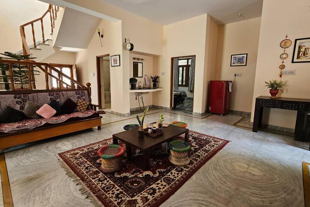 Kaushik House - Luxury Garden Homestay Near Vaishali Nagar Jaipur