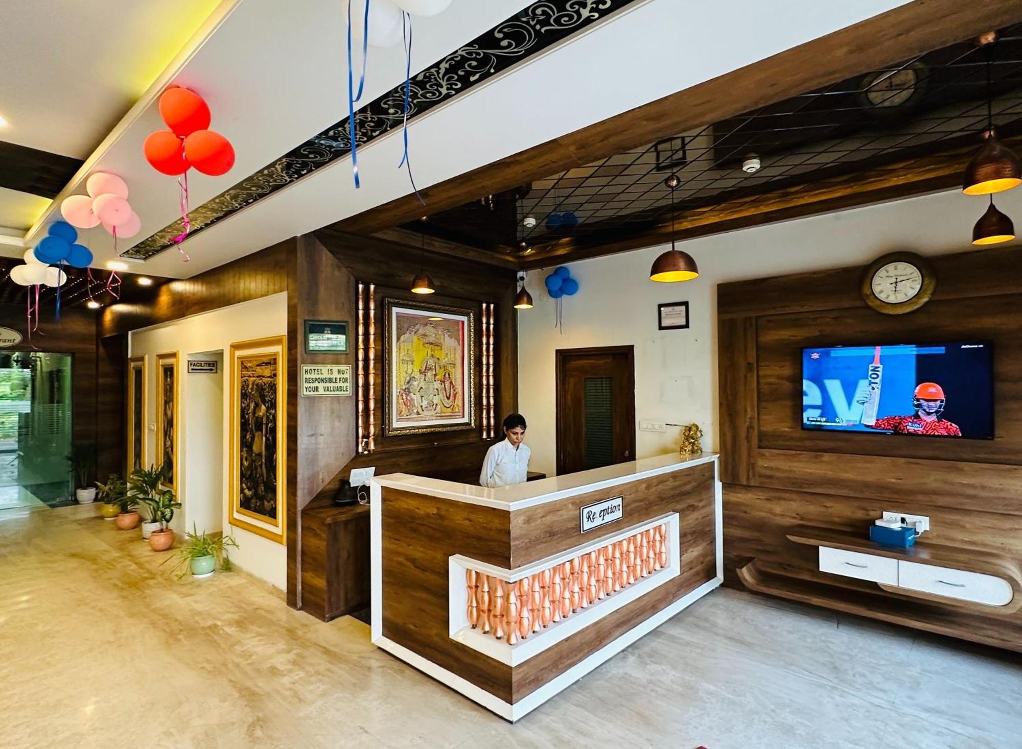 Hotel Sanskar Palace, Vaishali Nagar, 3*