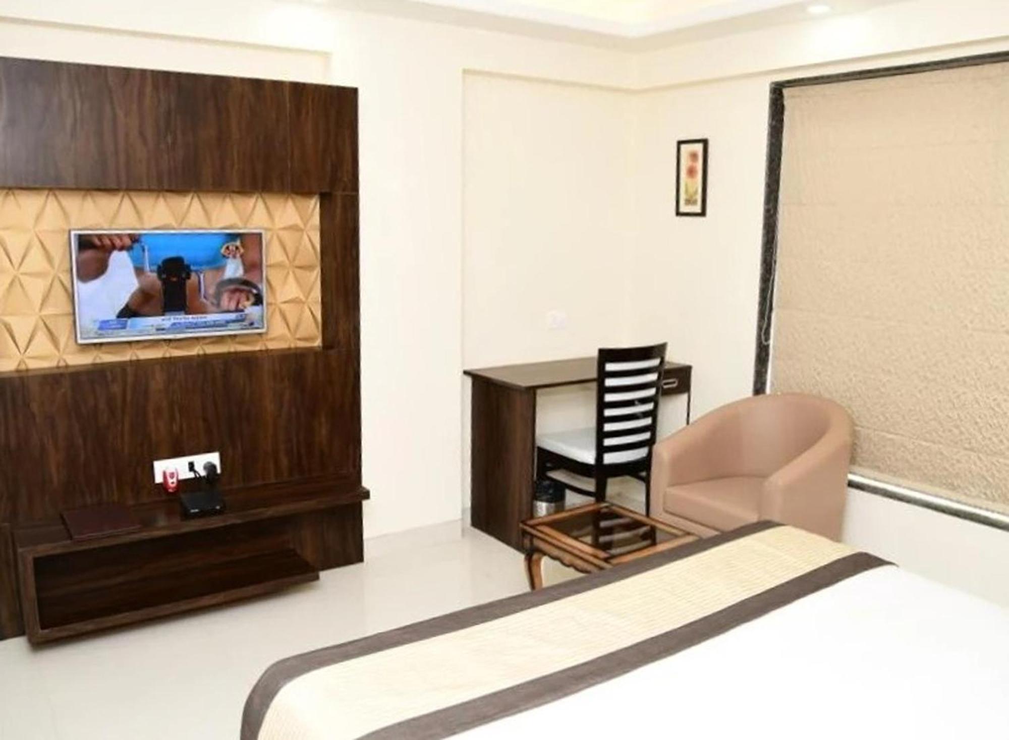 Sanskar Palace, Vaishali Nagar, Hotel