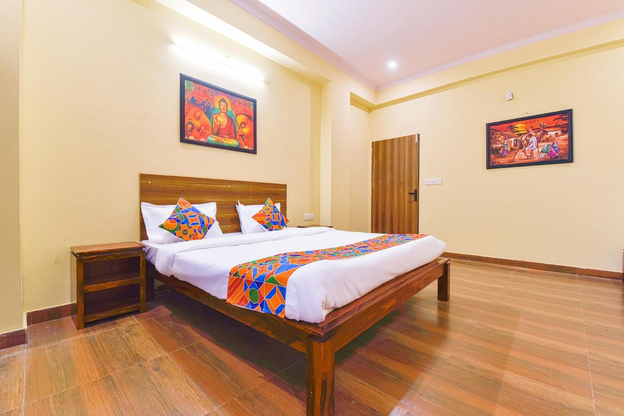 Fabexpress Golden Manor Hotel 3*
