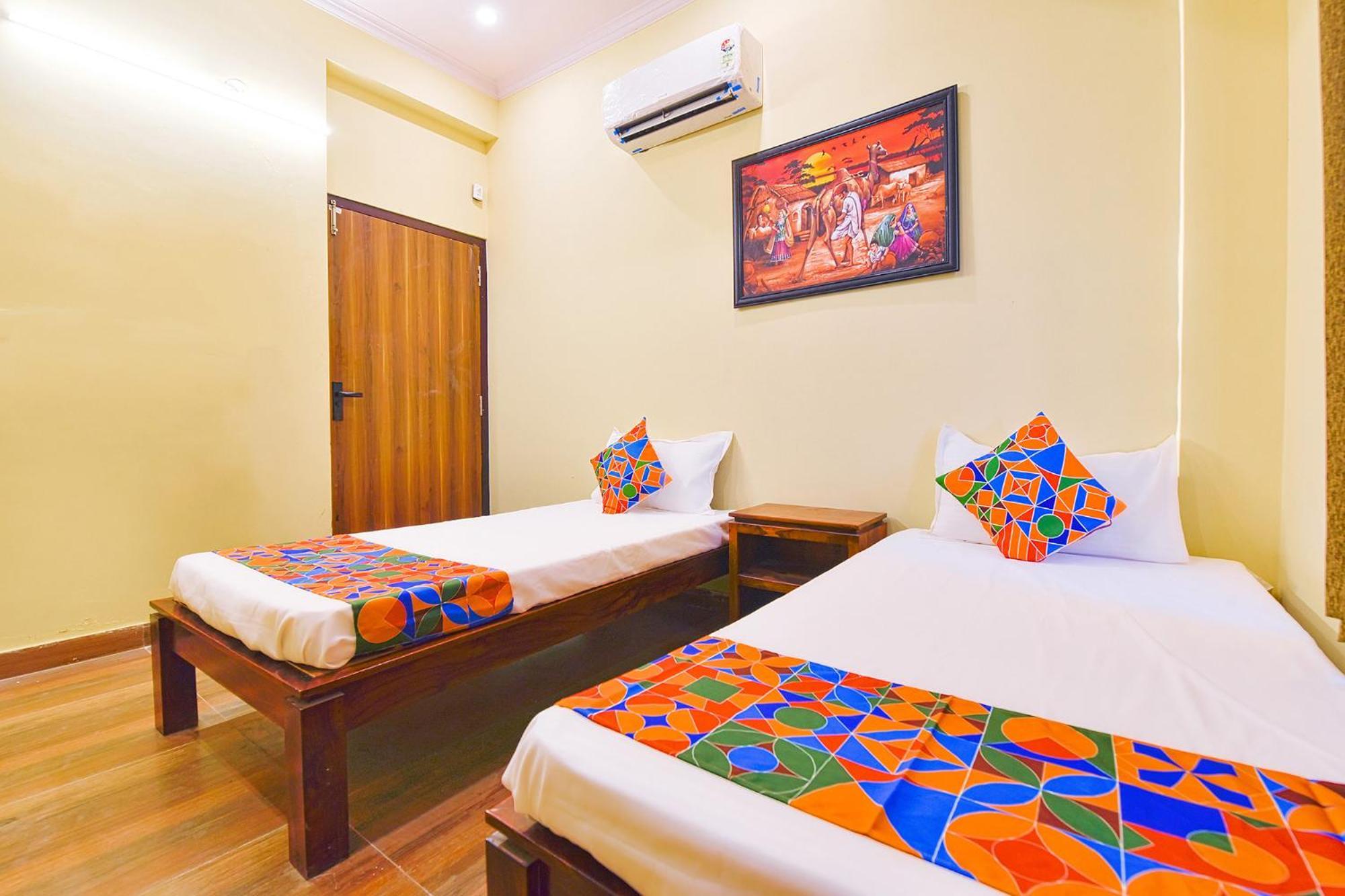 Hotel Fabexpress Golden Manor Jaipur
