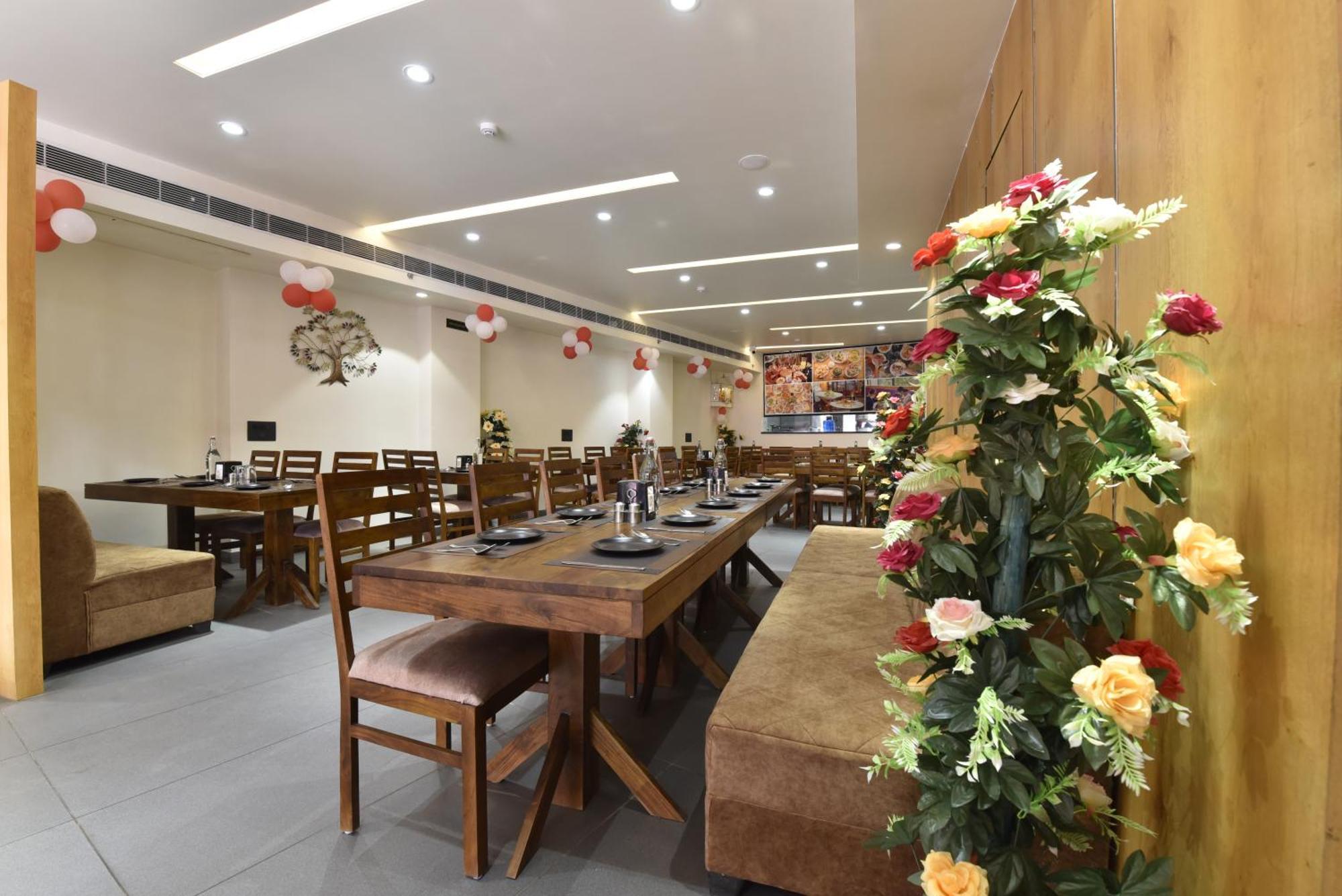 Anju Shree Inn-near Airport Terminal 1 4*