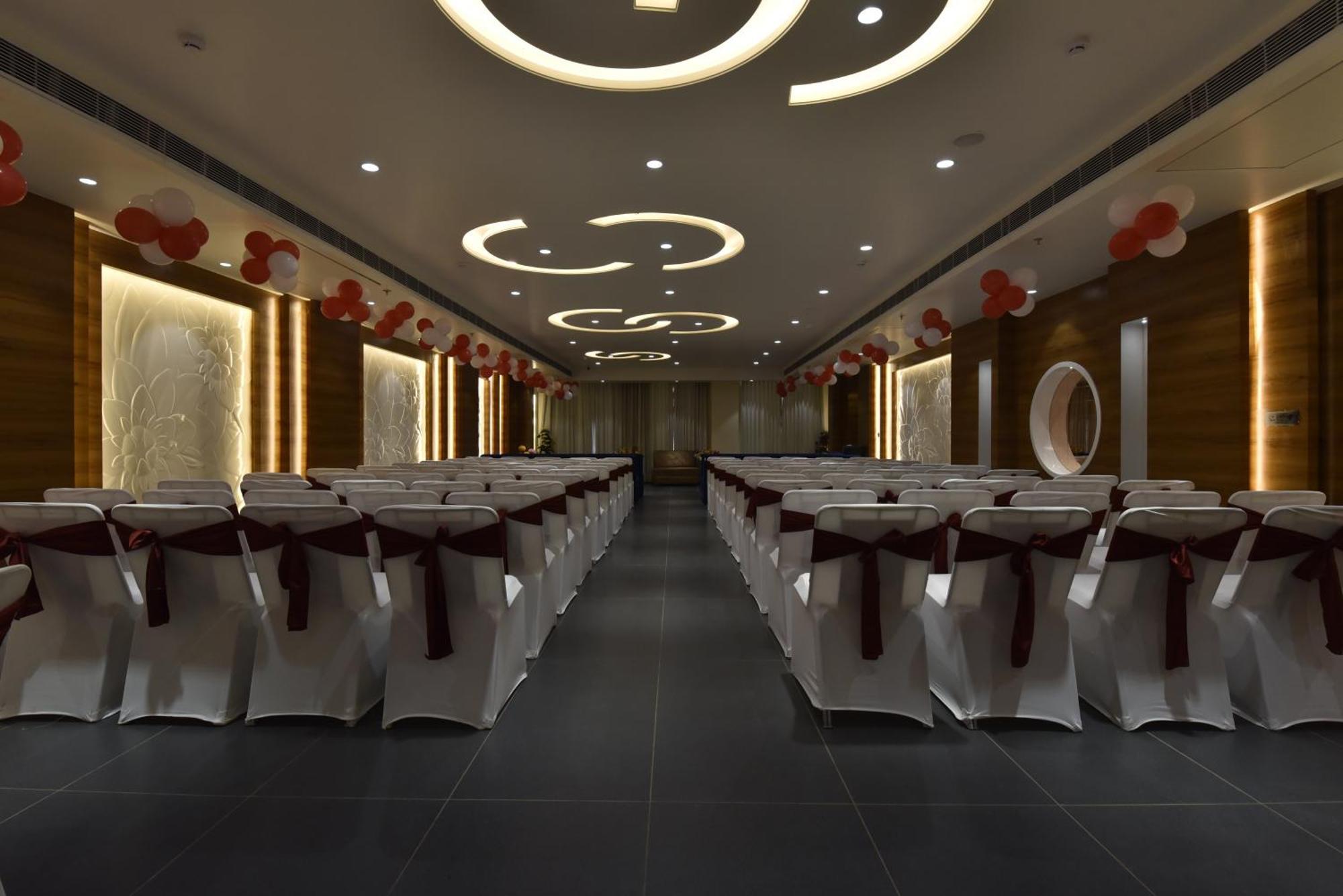 Anju Shree Inn-near Airport Terminal 1 Hotel
