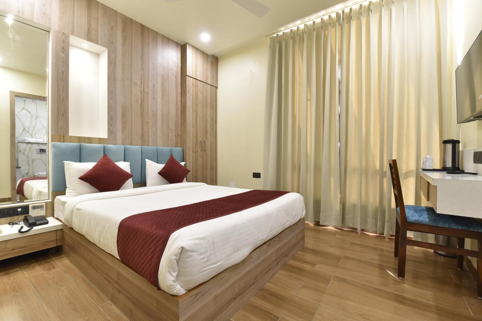 Anju Shree Inn-near Airport Terminal 1 4*