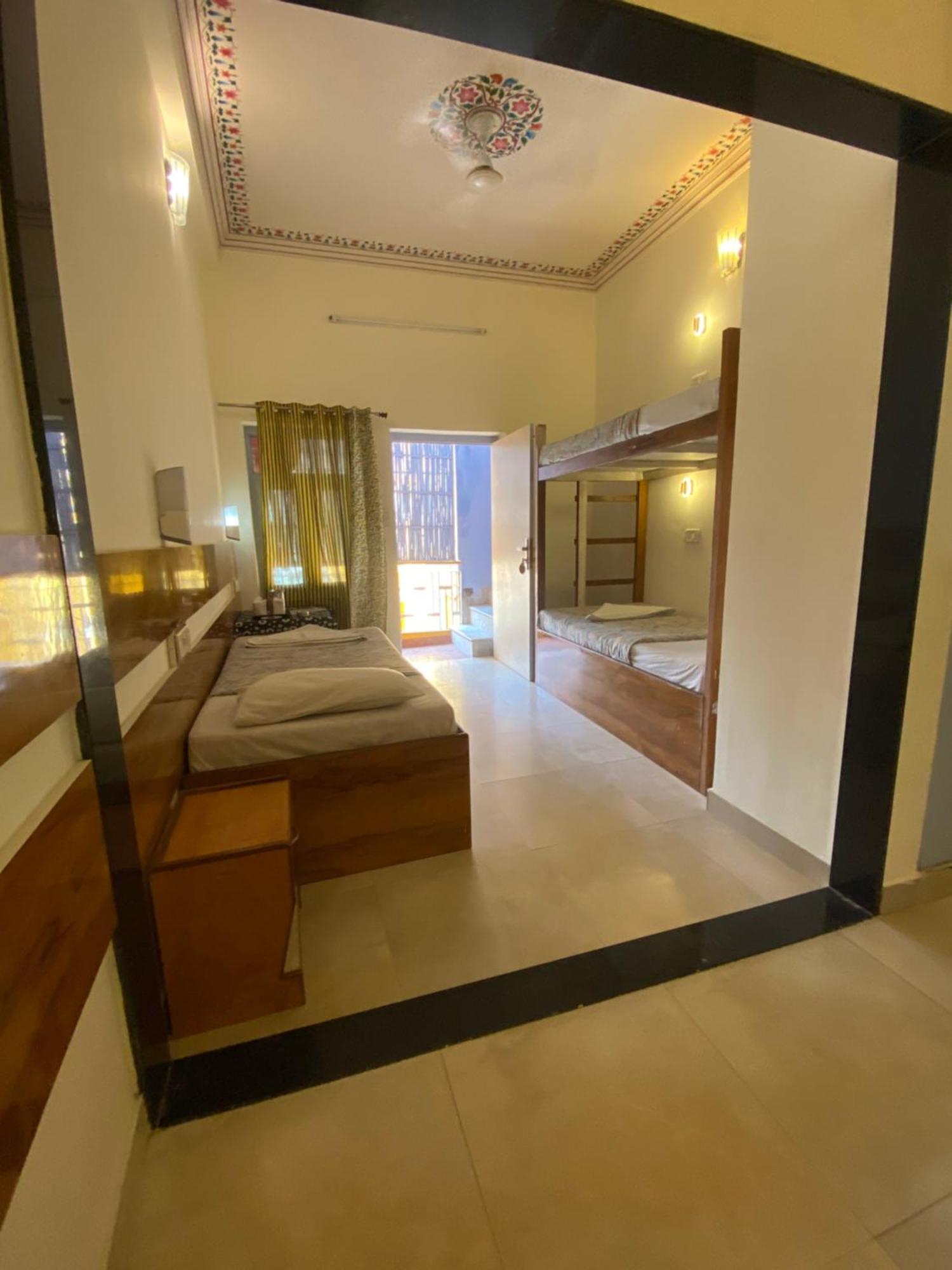 Chitra Katha - A Story Per Hotel