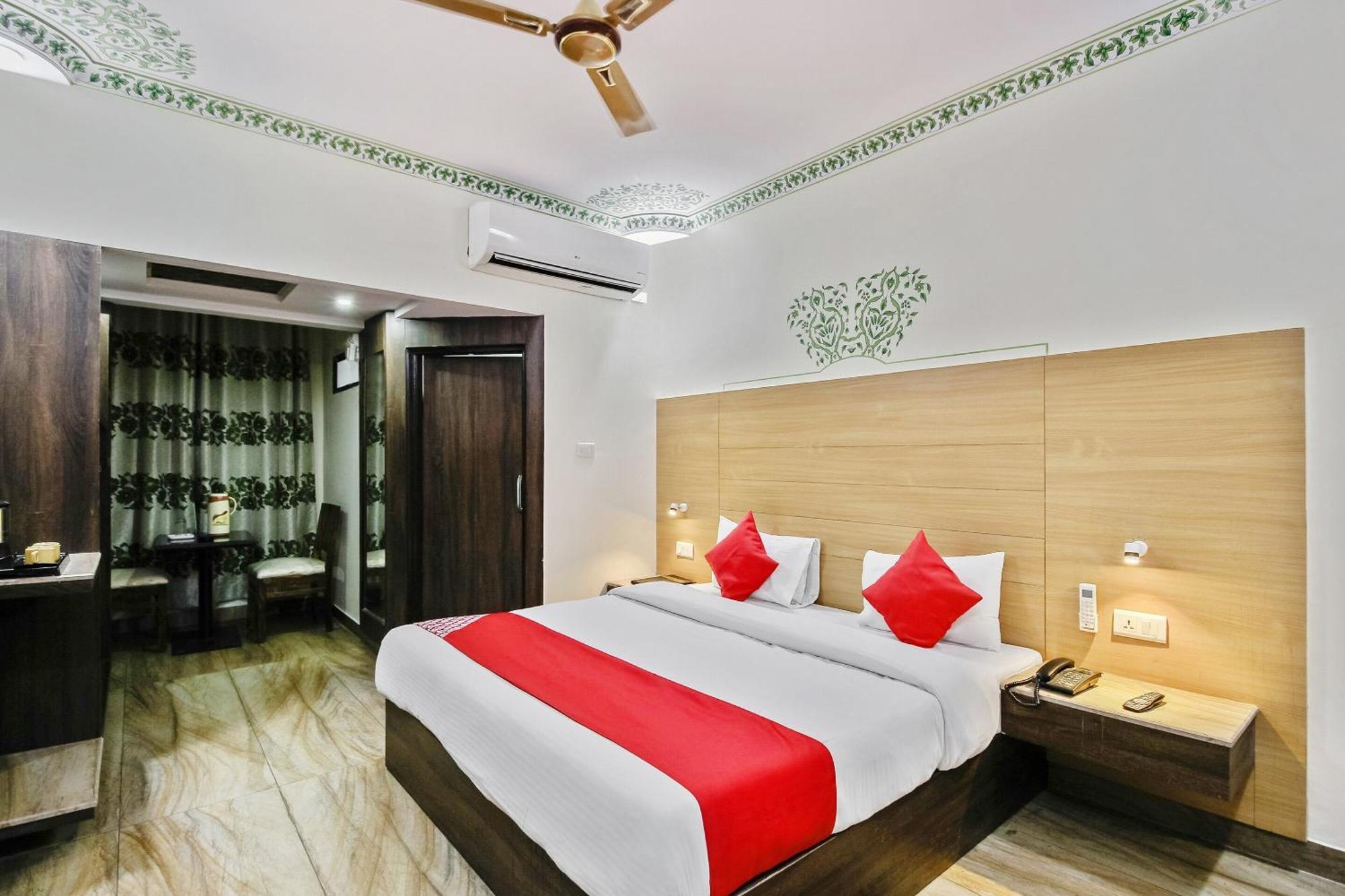 Collection O Tulip Palace Hotel 4*