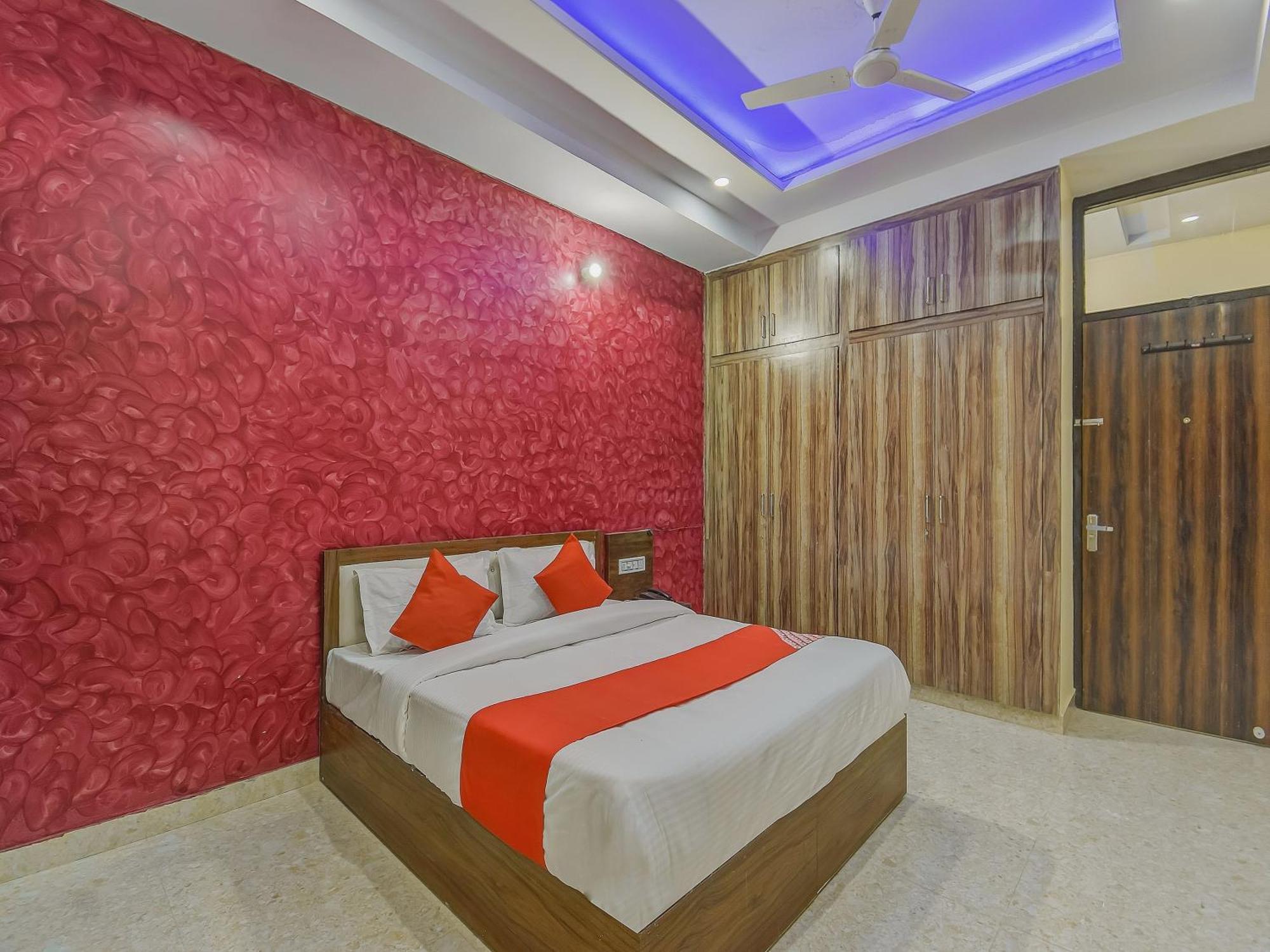 O Royal Blue Hotel 4*