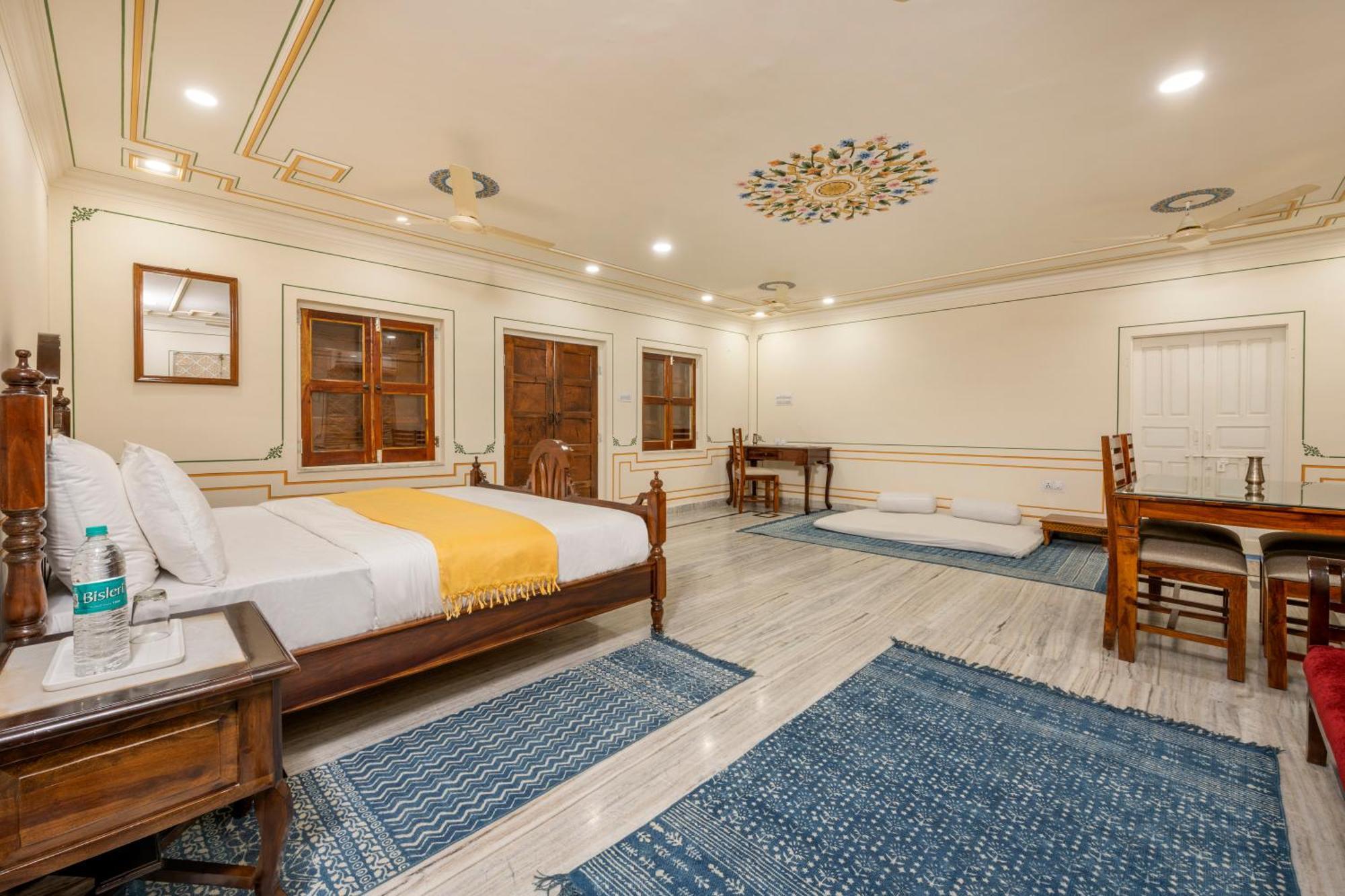 Raghunath Haveli - A Boutique * Jaipur