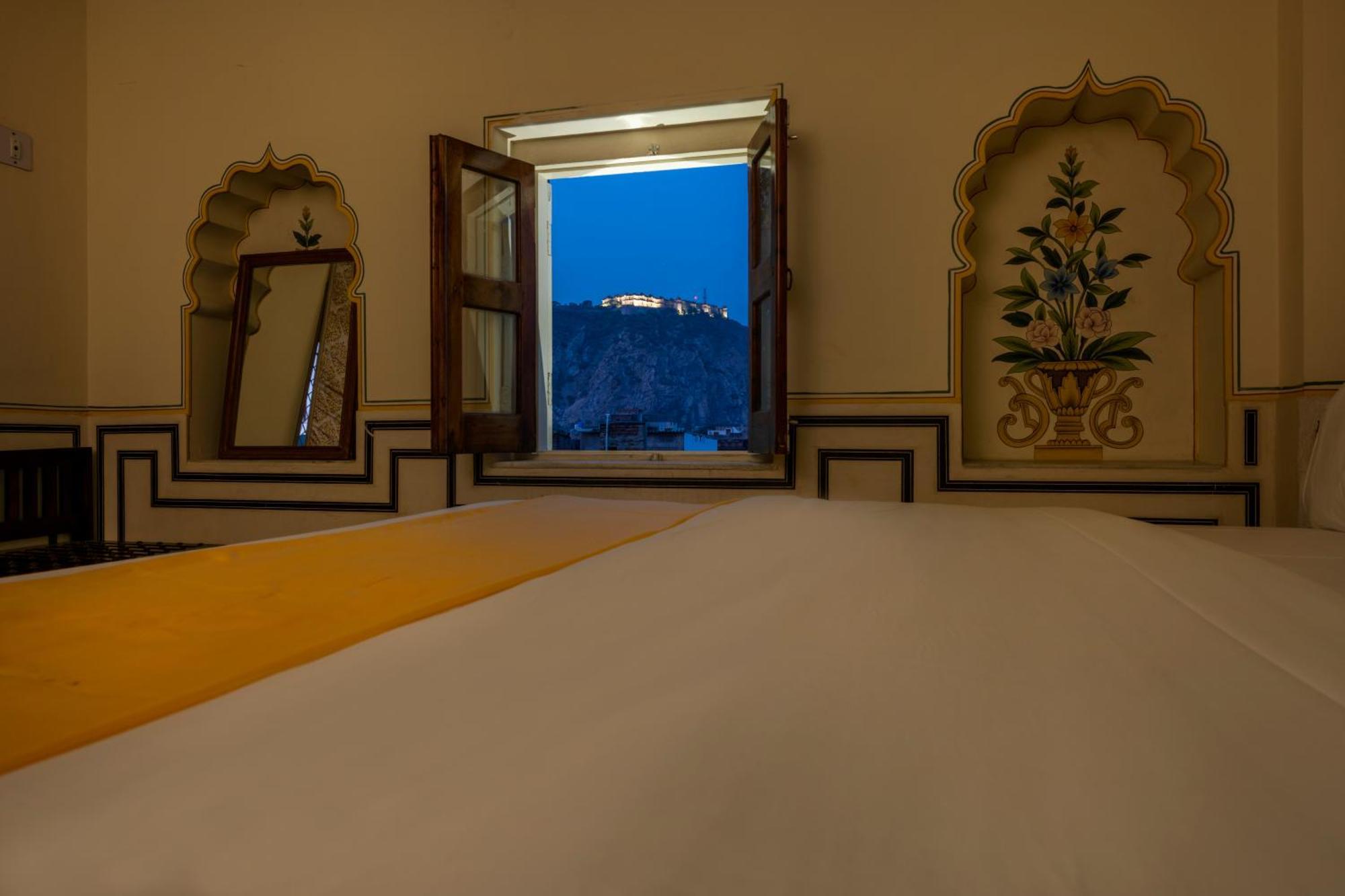 Raghunath Haveli - A Boutique * Jaipur