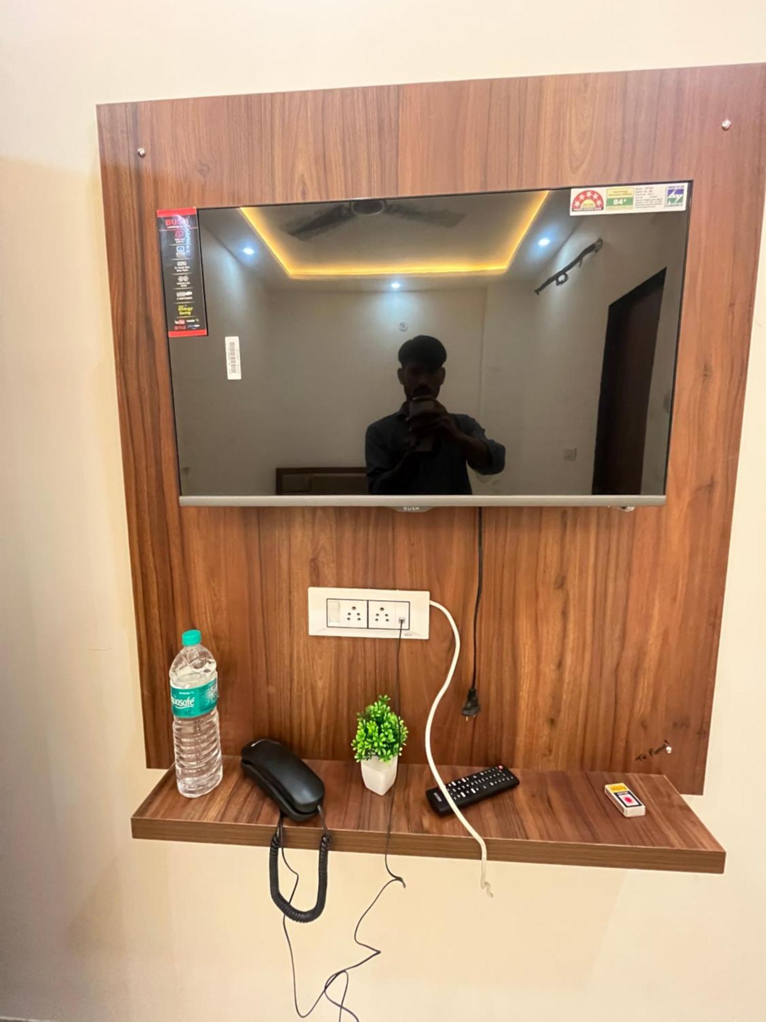 Pooja Hotel