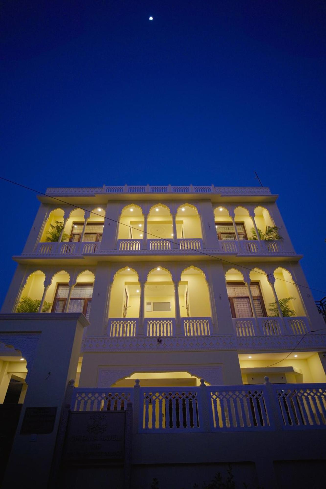 Hotel Chitawa Haveli Jaipur