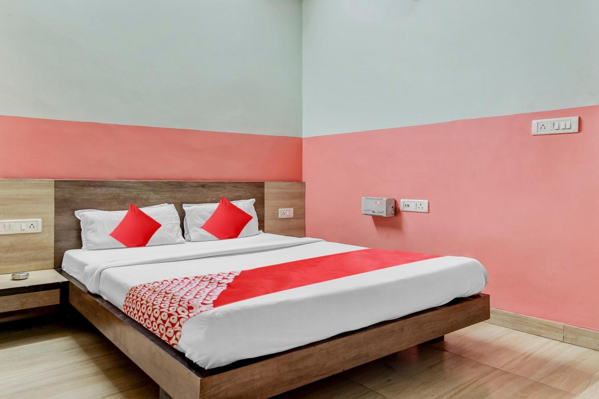 O Rajwada Hotel