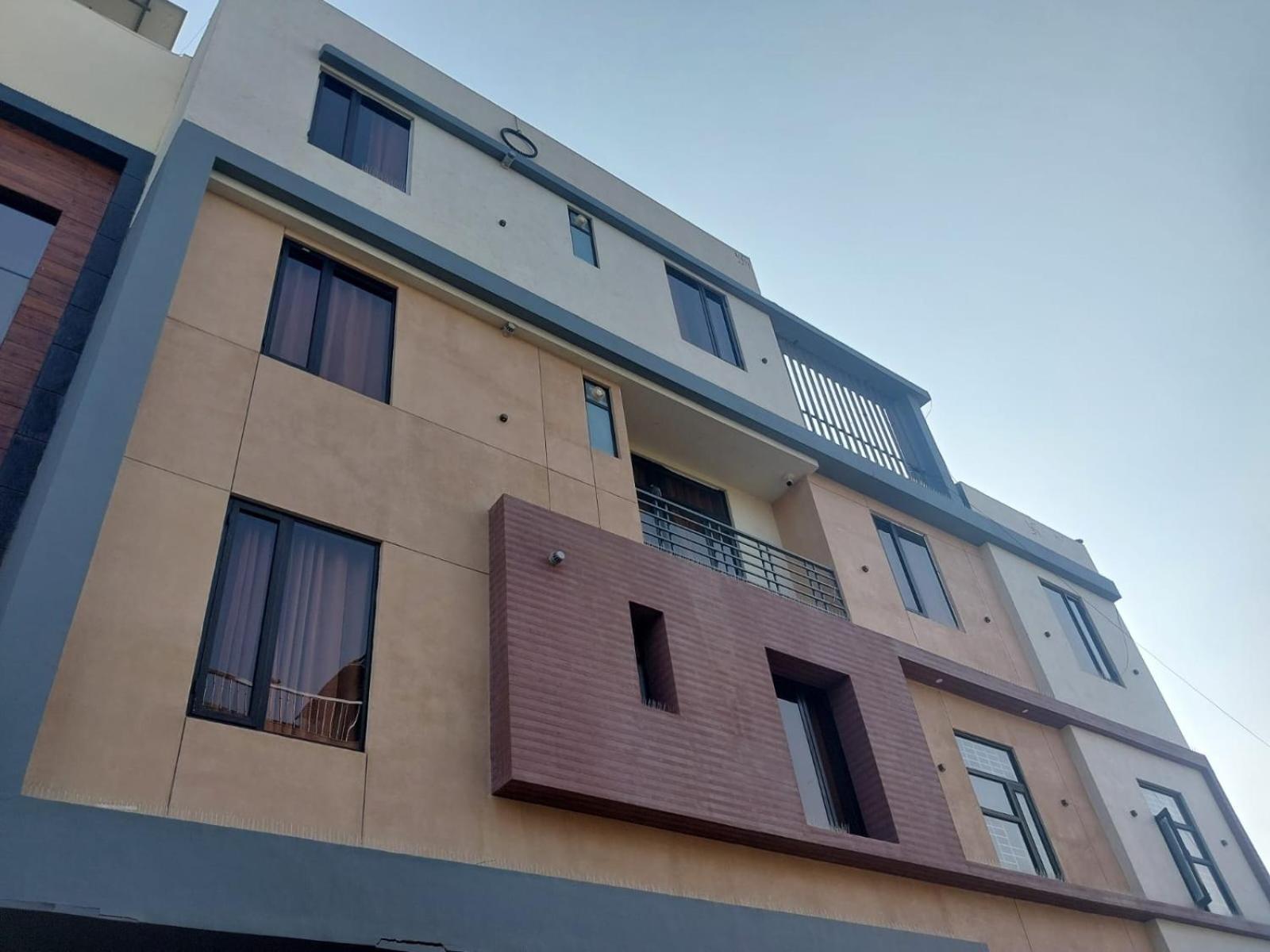Hotel Saffron Vaishali Nagar *
