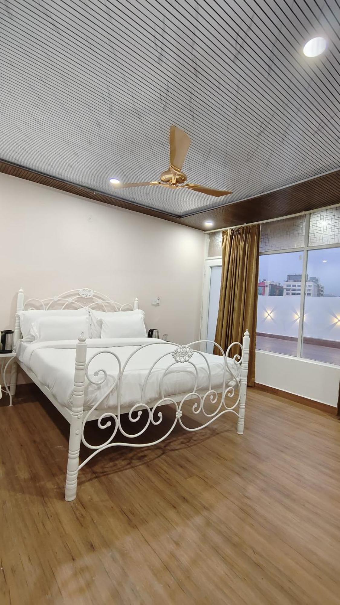 Golden Heritage Deluxe Hotel 3*