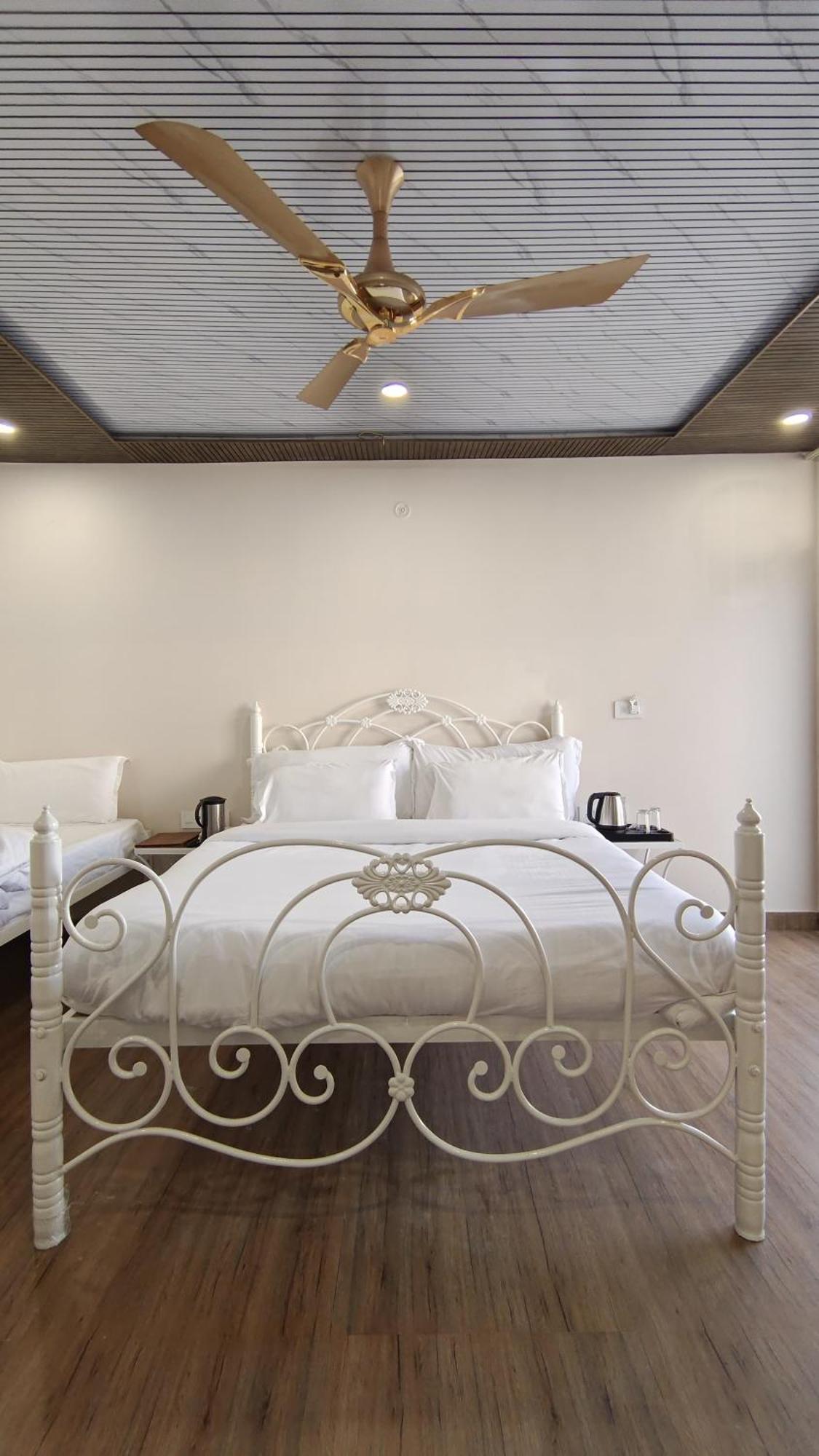 Hotel Golden Heritage Deluxe 3*