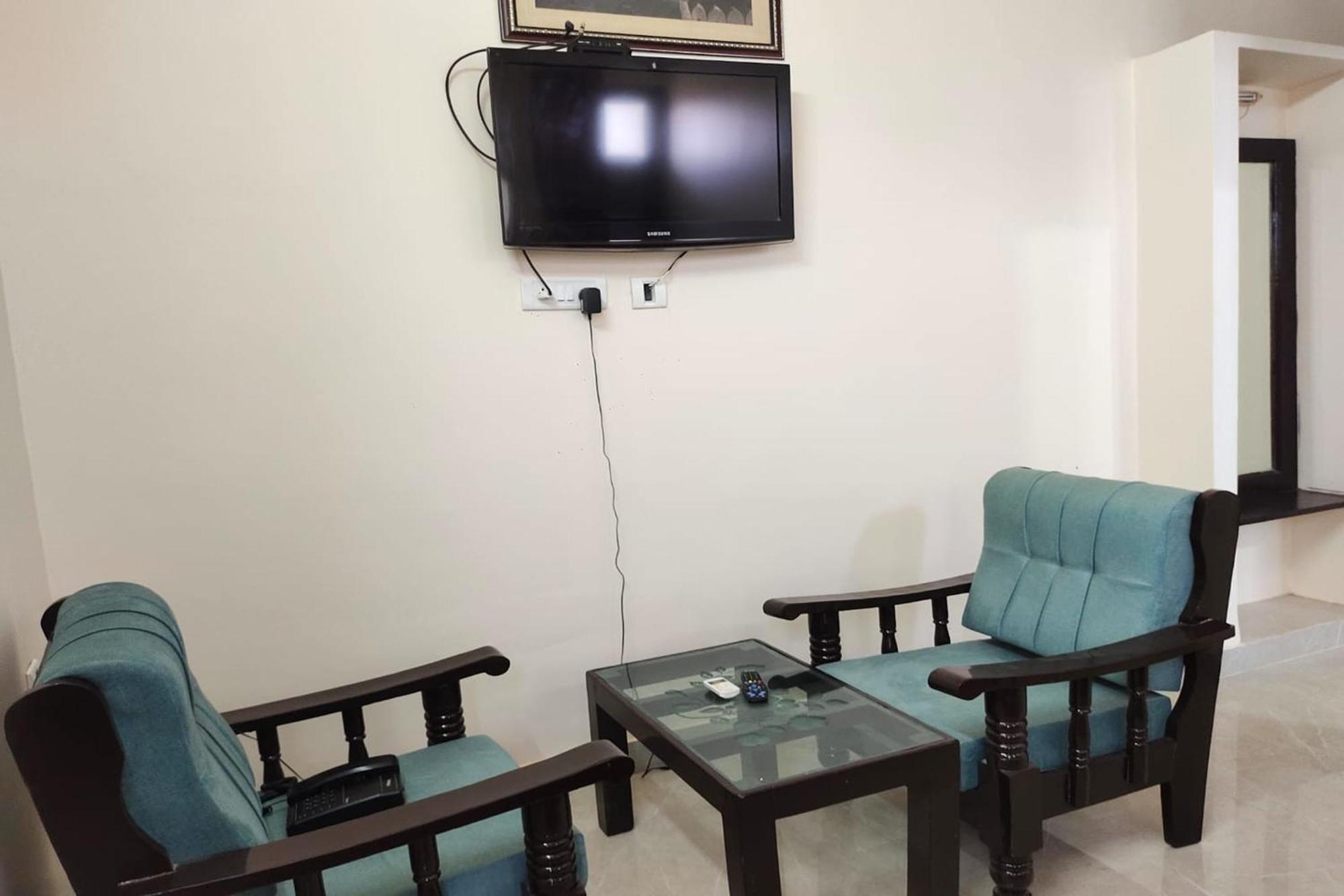 Hotel Amrapali