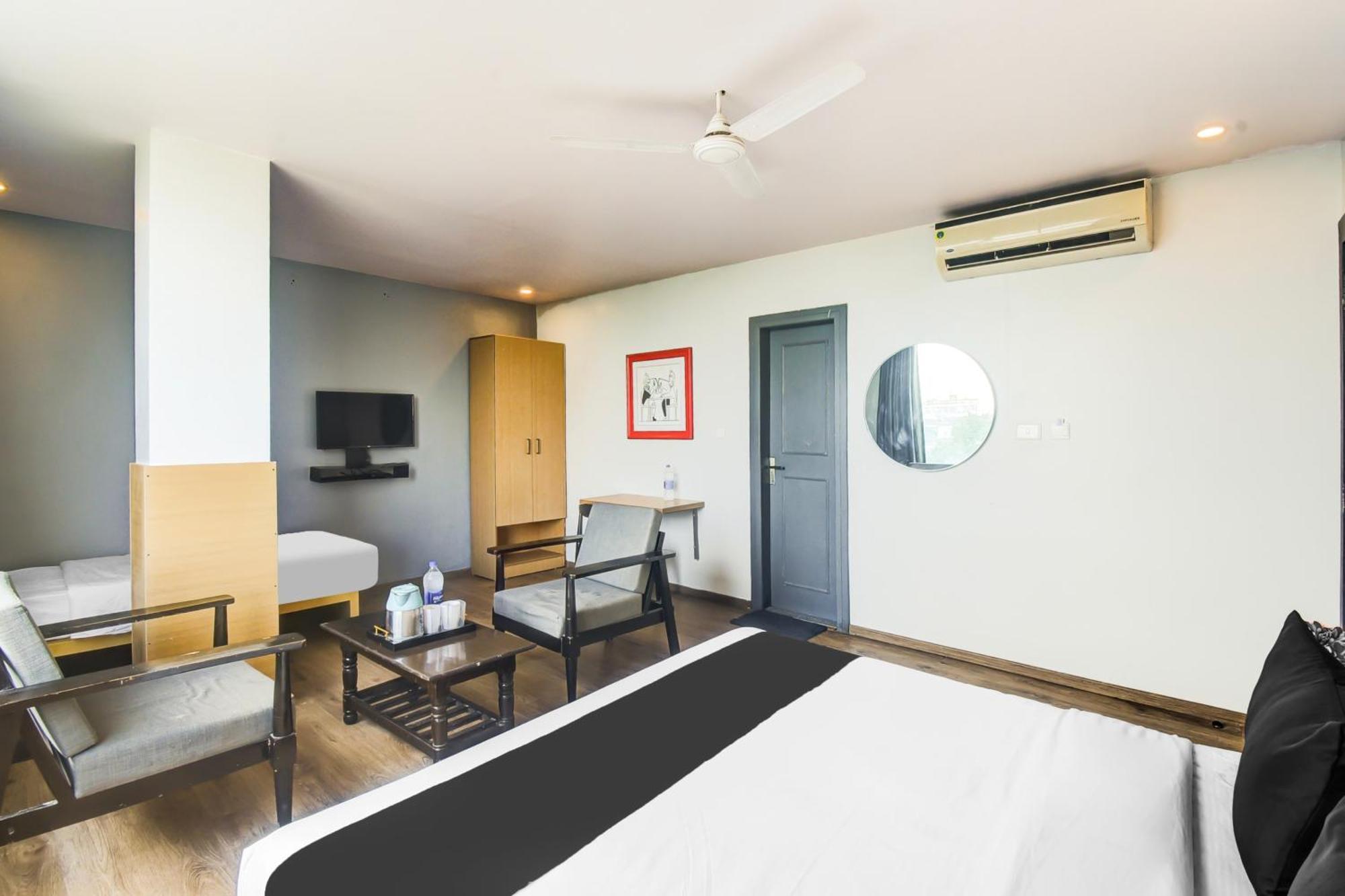 Hotel Super Townhouse Tonk Road Near Gandhi Nagar Railway Station 4*