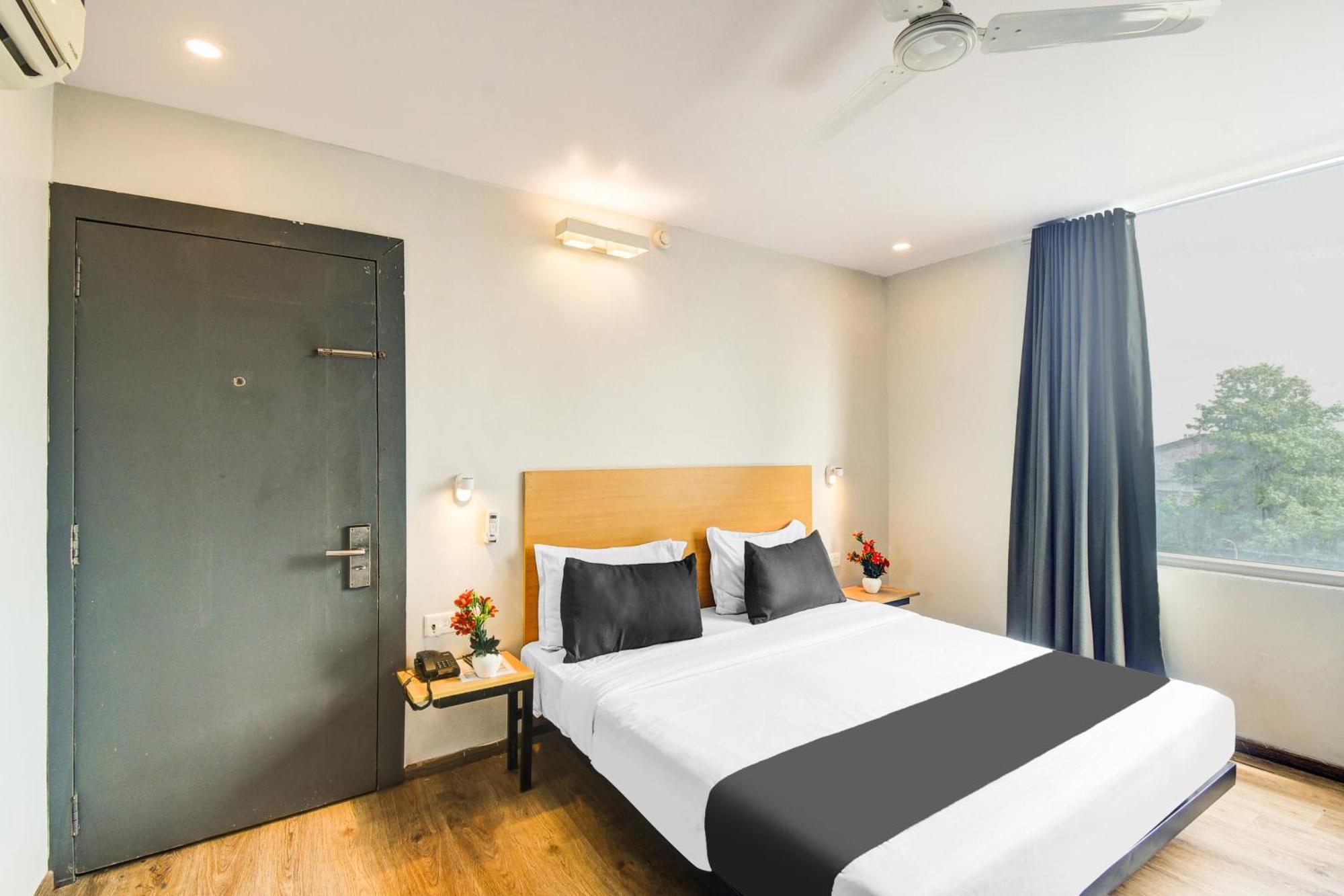 Super Townhouse Tonk Road Near Gandhi Nagar Railway Station Hotel