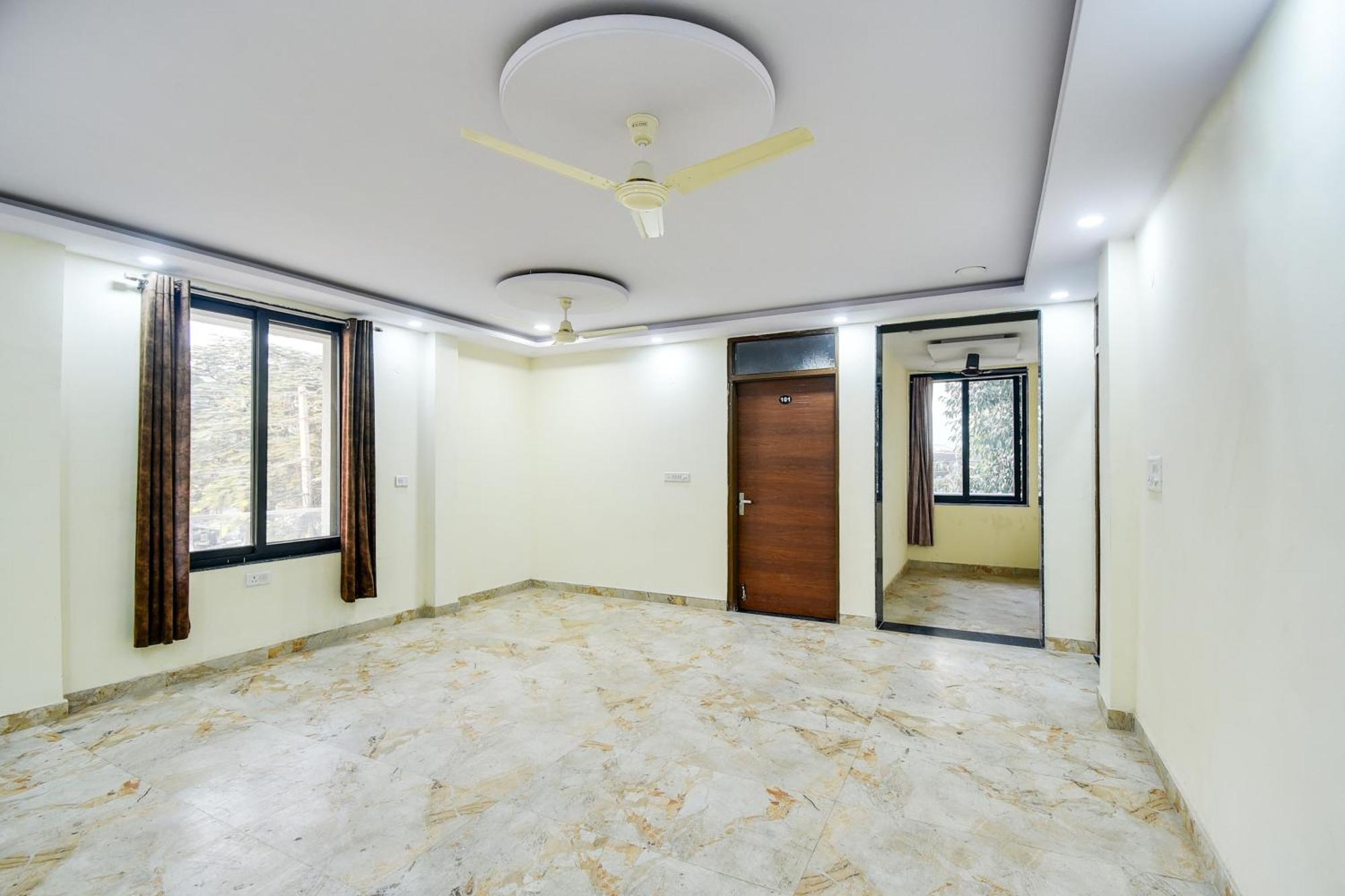 Collection O Khalsa Palace Hotel