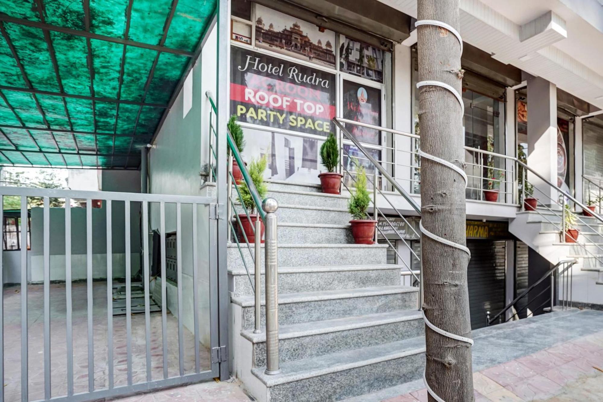 O Rudra Palace Hotel 3*