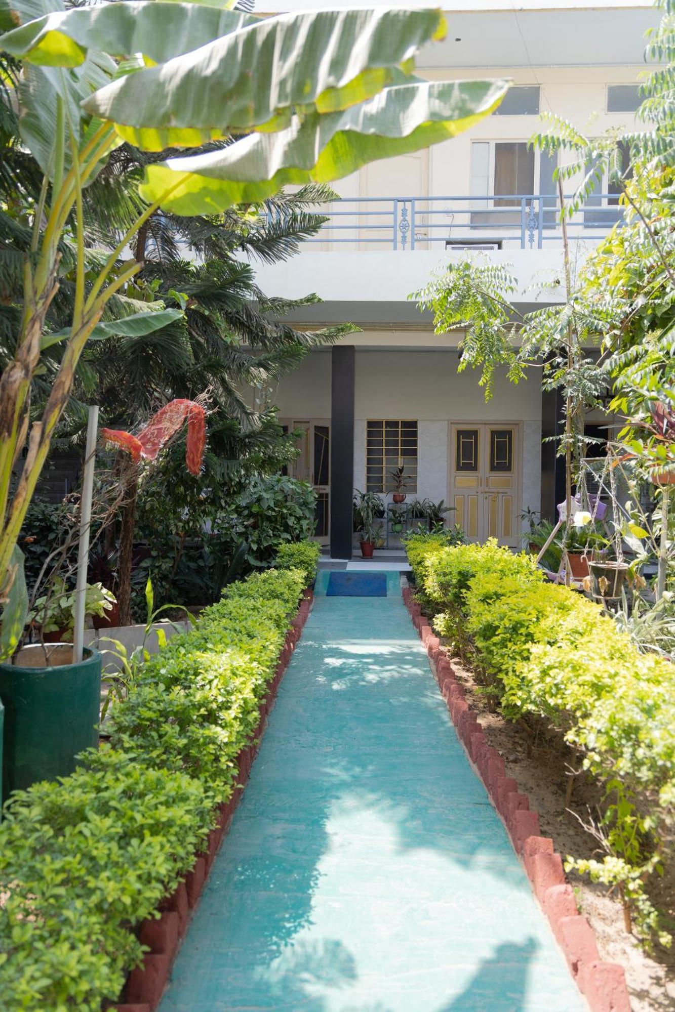 Hotel Urmil Basant