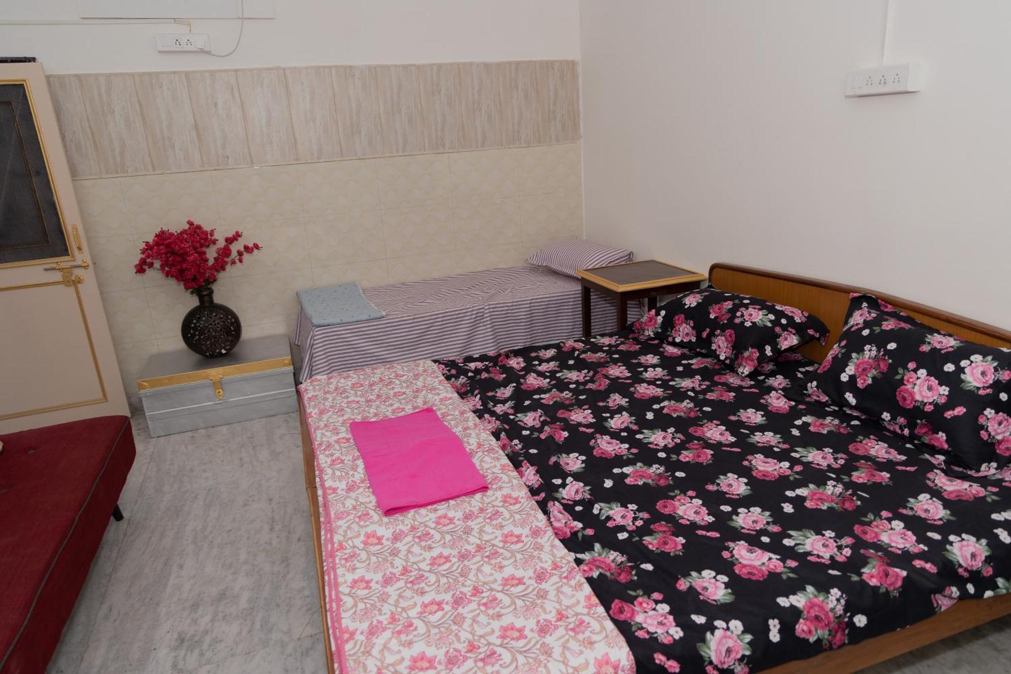 Urmil Basant Hotel 4*