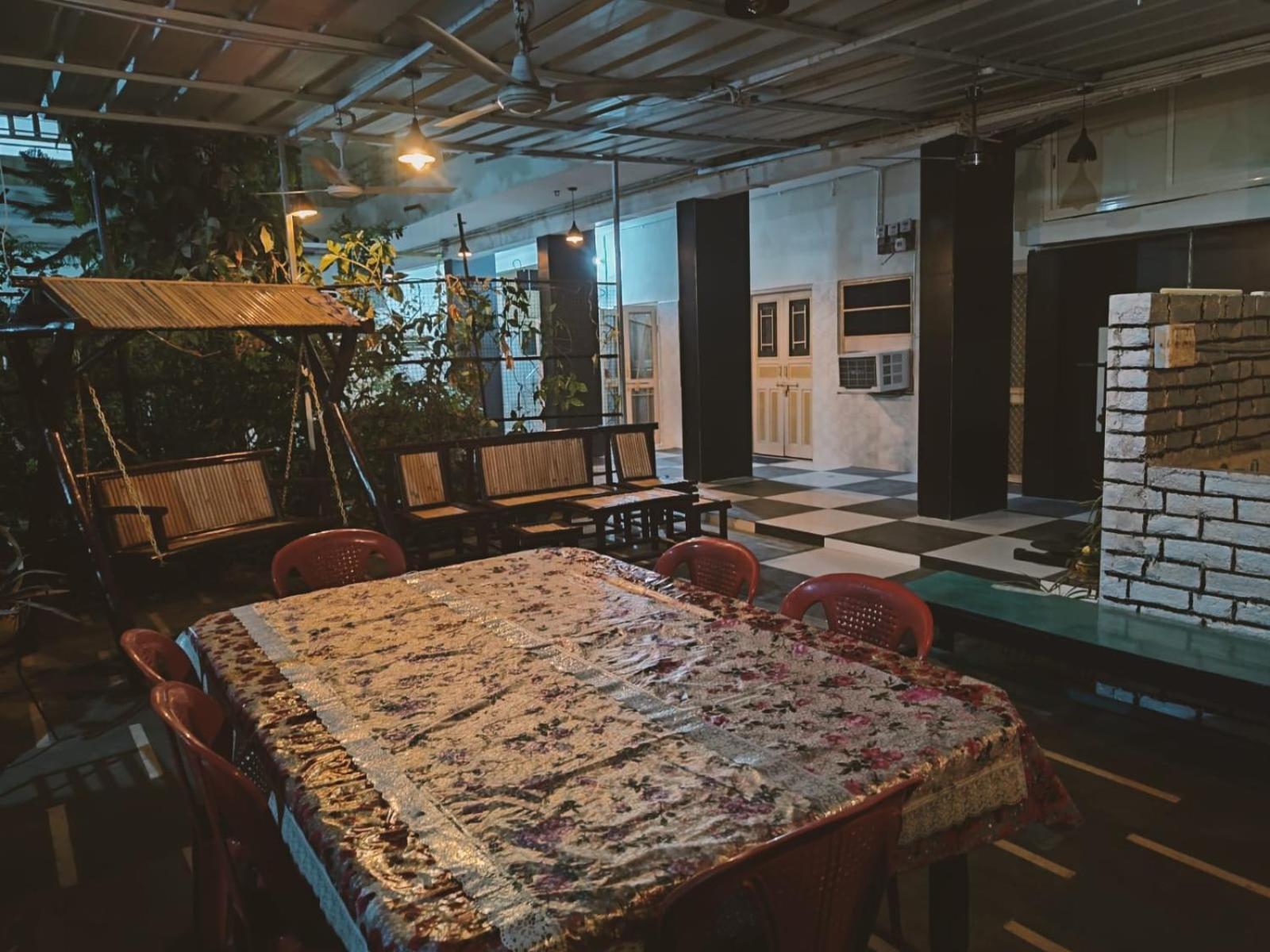 Hotel Urmil Basant