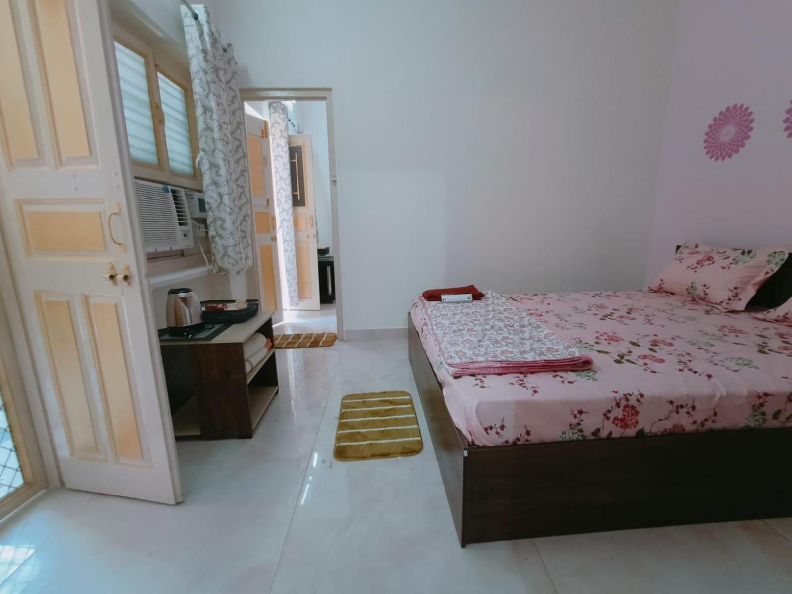 Urmil Basant Hotel