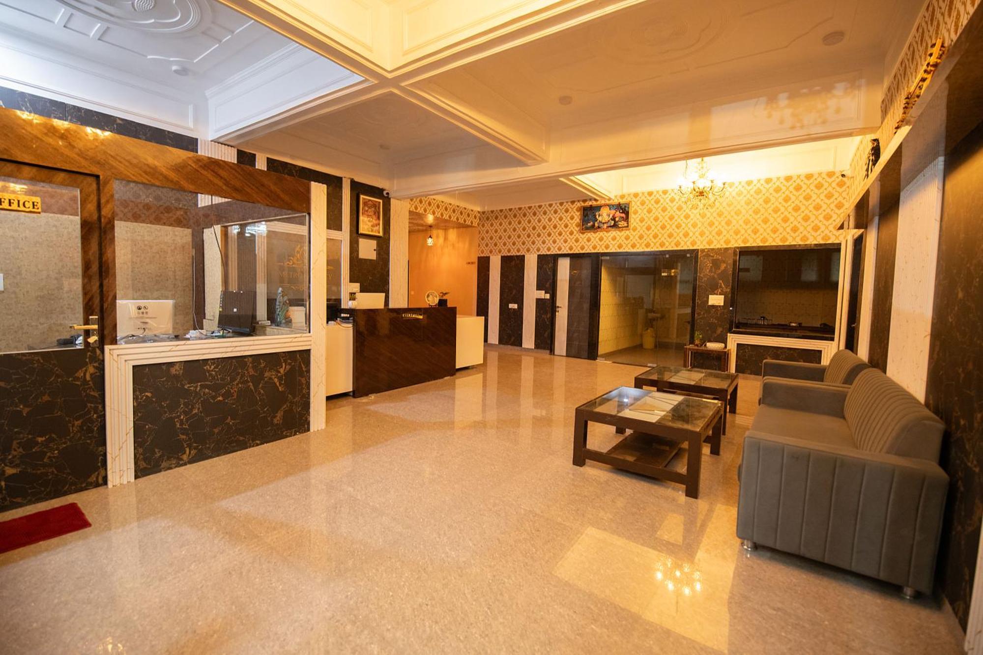 Metro Regency 3*
