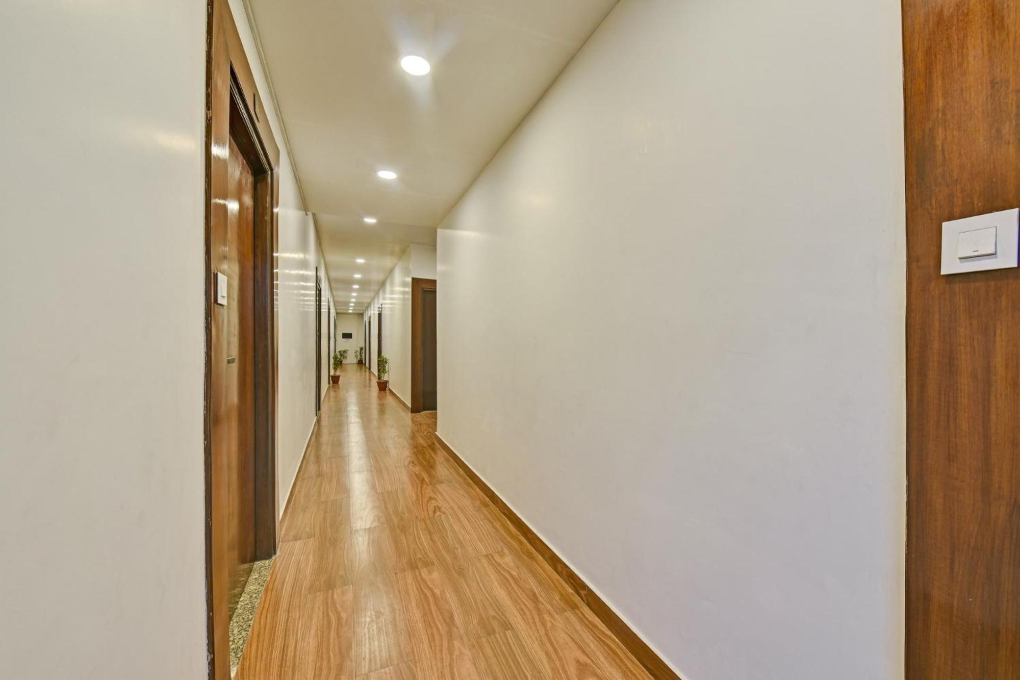 Townhouse The Circle Hotel 4*